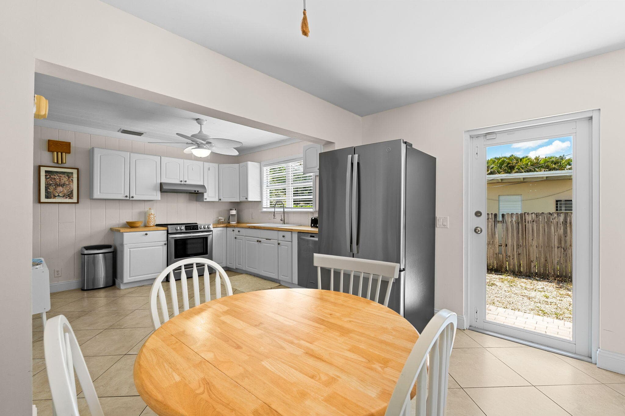 255 NE 12th Street, Delray Beach, FL 33444 25