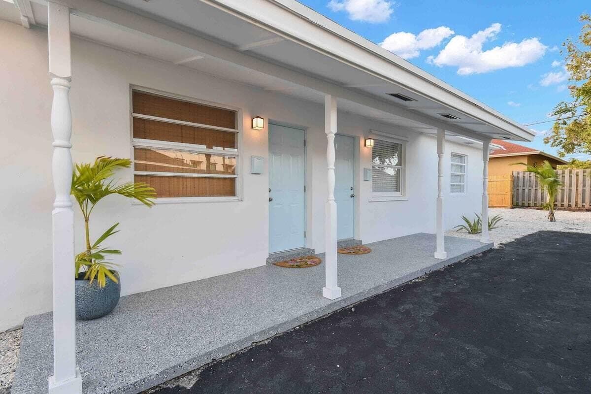 427 Conniston Road B, West Palm Beach, FL 33405 8