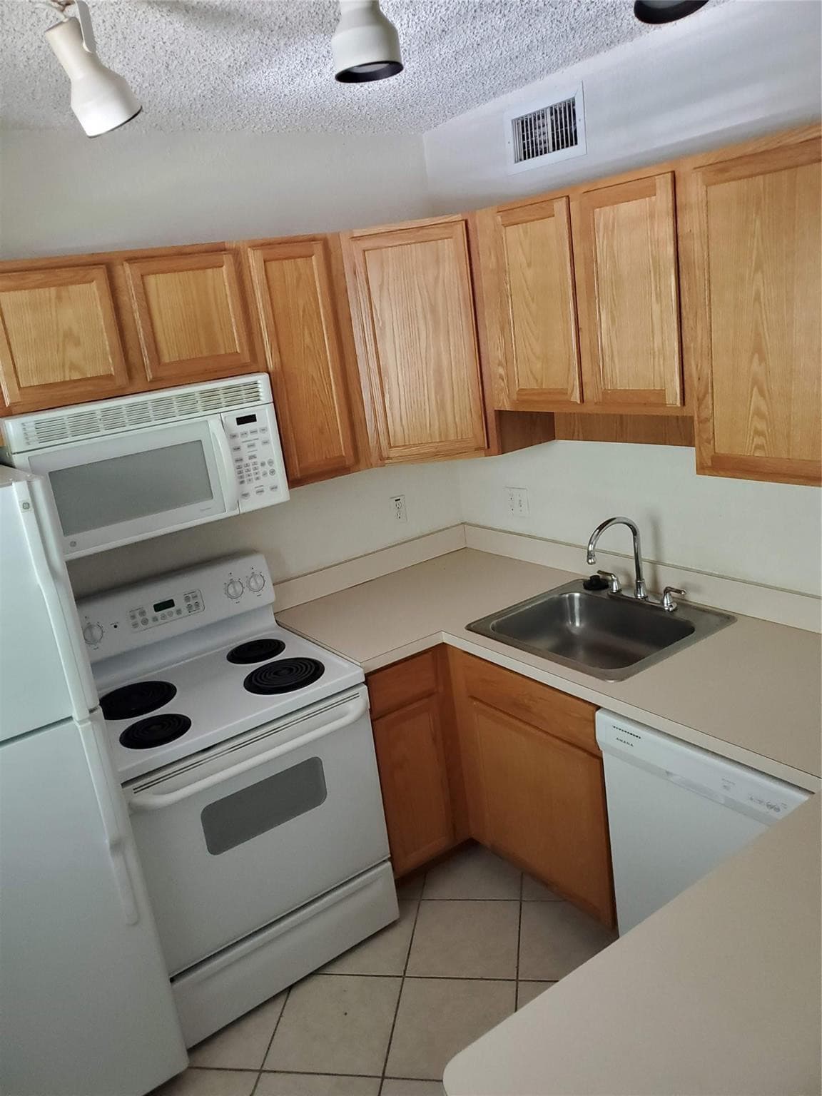 2660 NE 8th Avenue 302, Wilton Manors, FL 33334 7