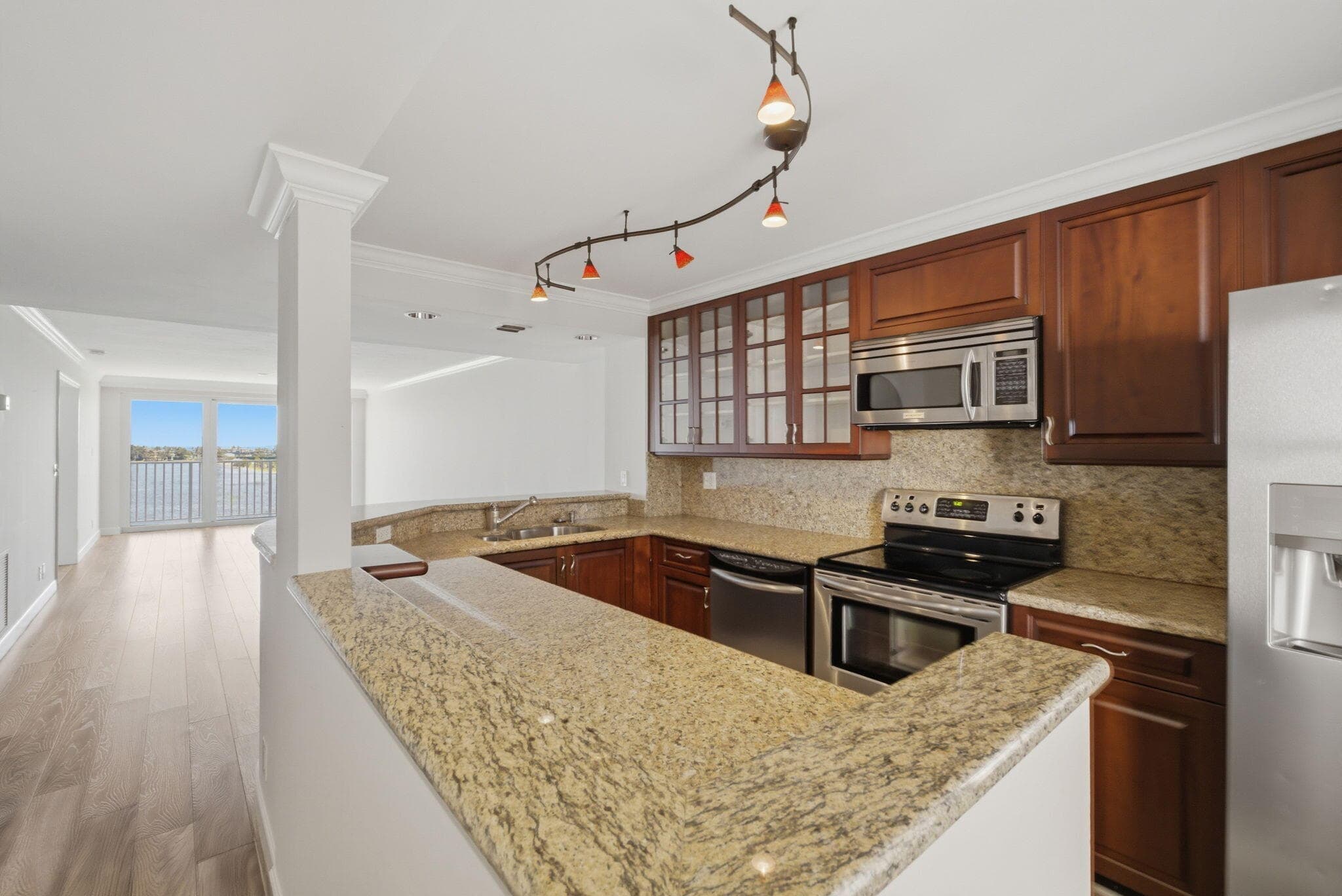 3901 S Flagler Drive 802, West Palm Beach, FL 33405