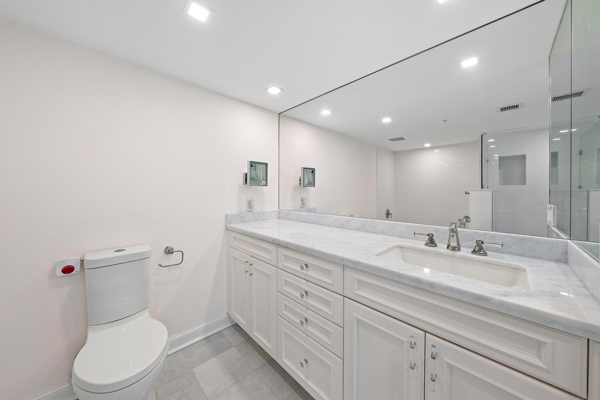 2450 Presidential Way 505, West Palm Beach, FL 33401 18