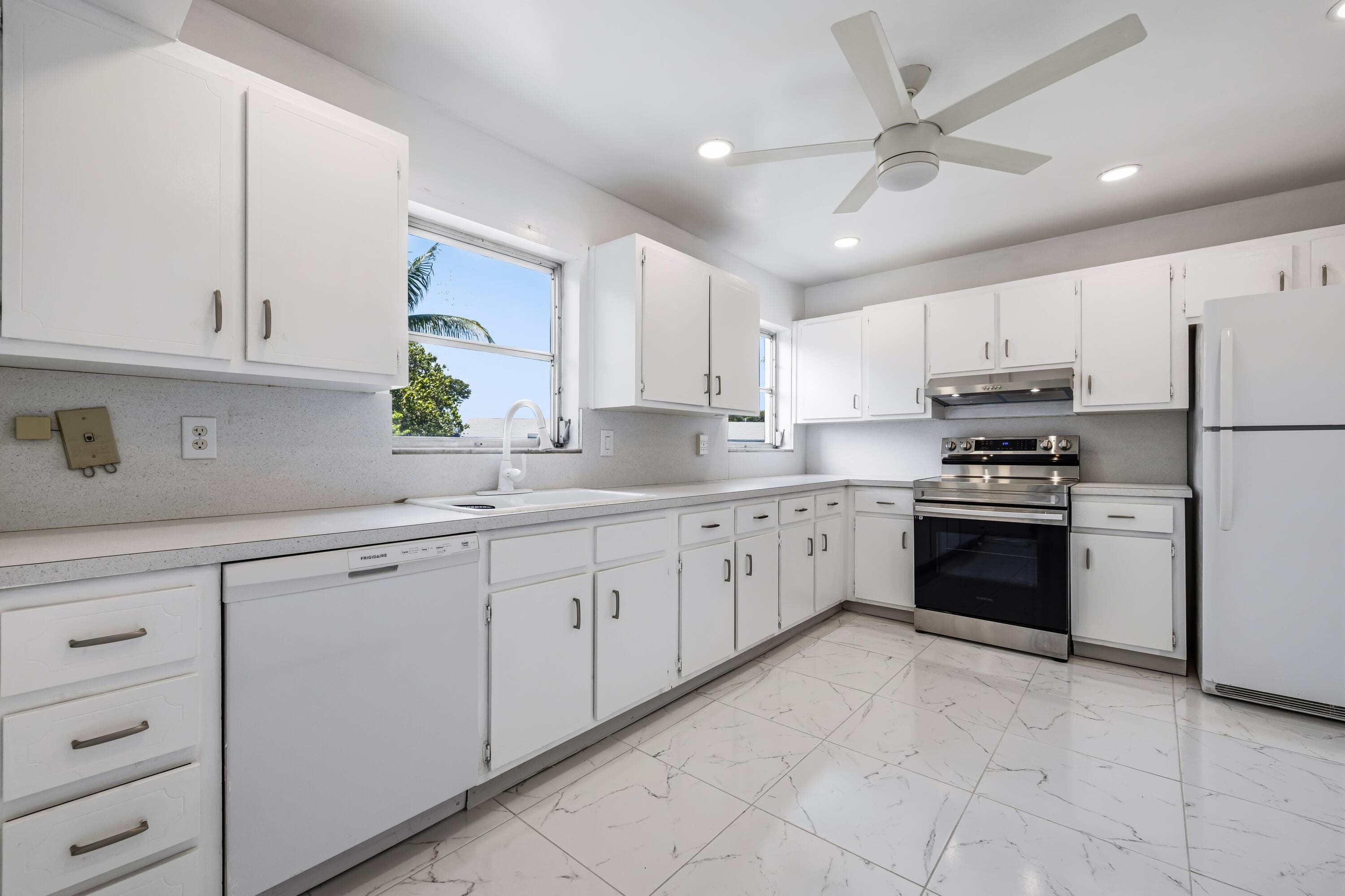941 Crystal Lake Drive 207, Deerfield Beach, FL 33064 9