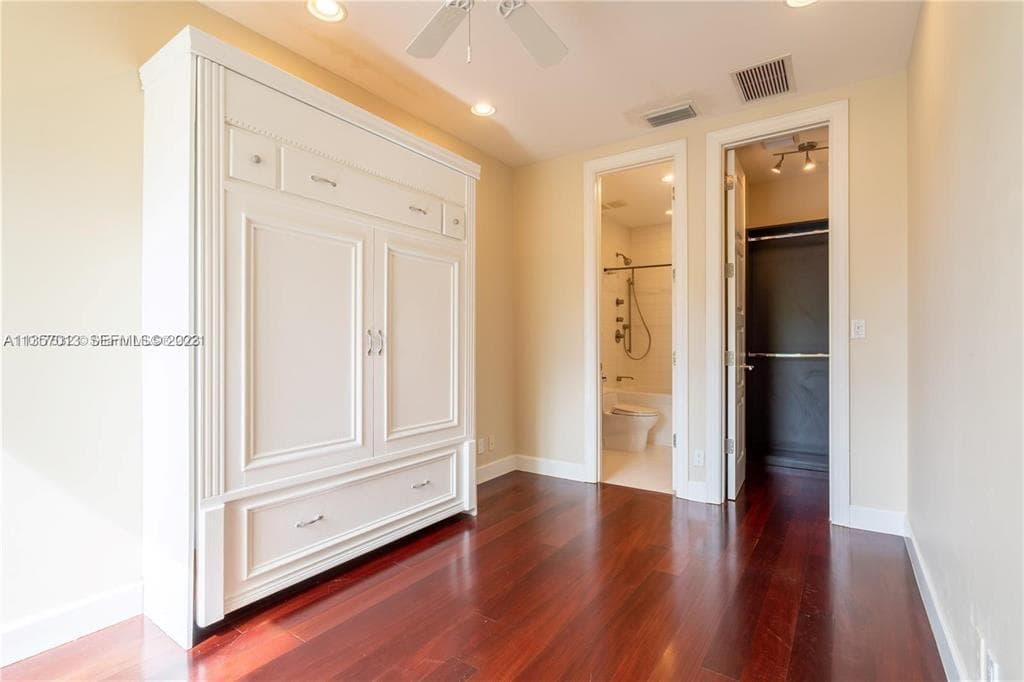 3121 NE 26th Street, Fort Lauderdale, FL 33305 8