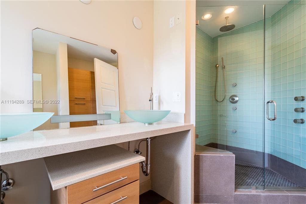 3121 NE 26th Street, Fort Lauderdale, FL 33305 22