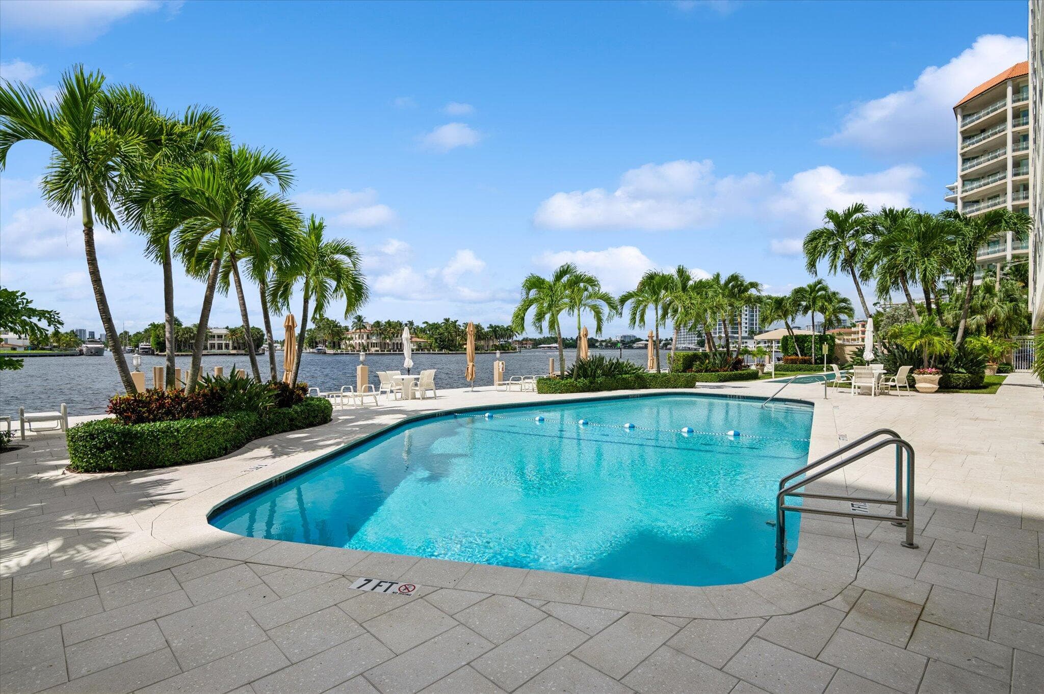 215 N Birch Road A2, Fort Lauderdale, FL 33304 19