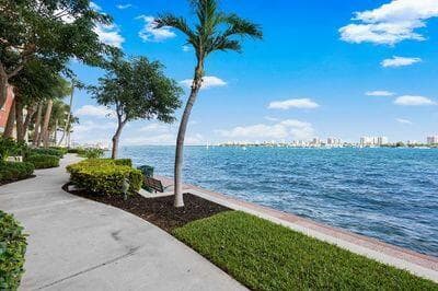 2650 Lake Shore Drive 2403, Riviera Beach, FL 33404 32