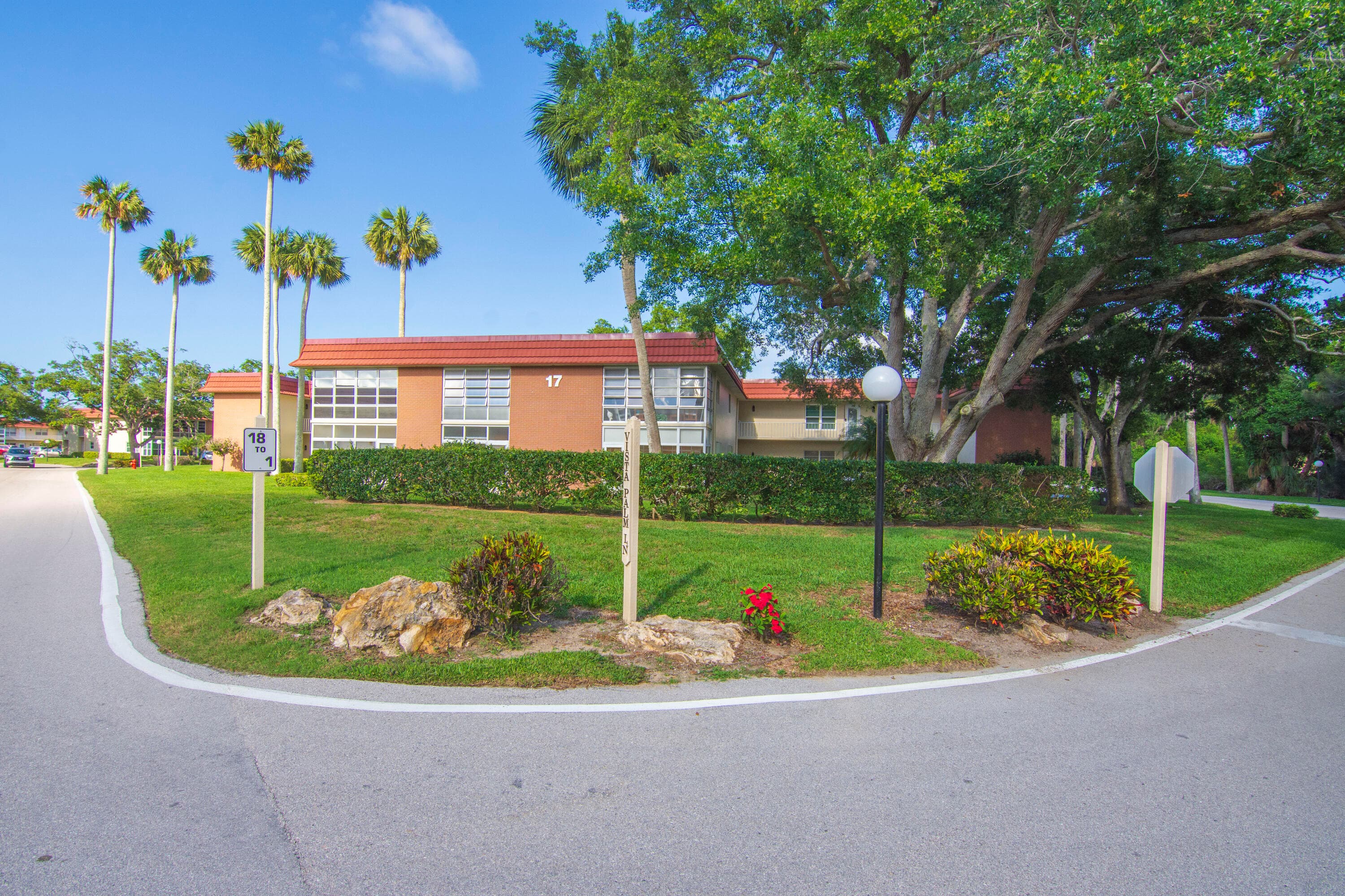 17 Vista Palm Lane 205, Vero Beach, FL 32962 19