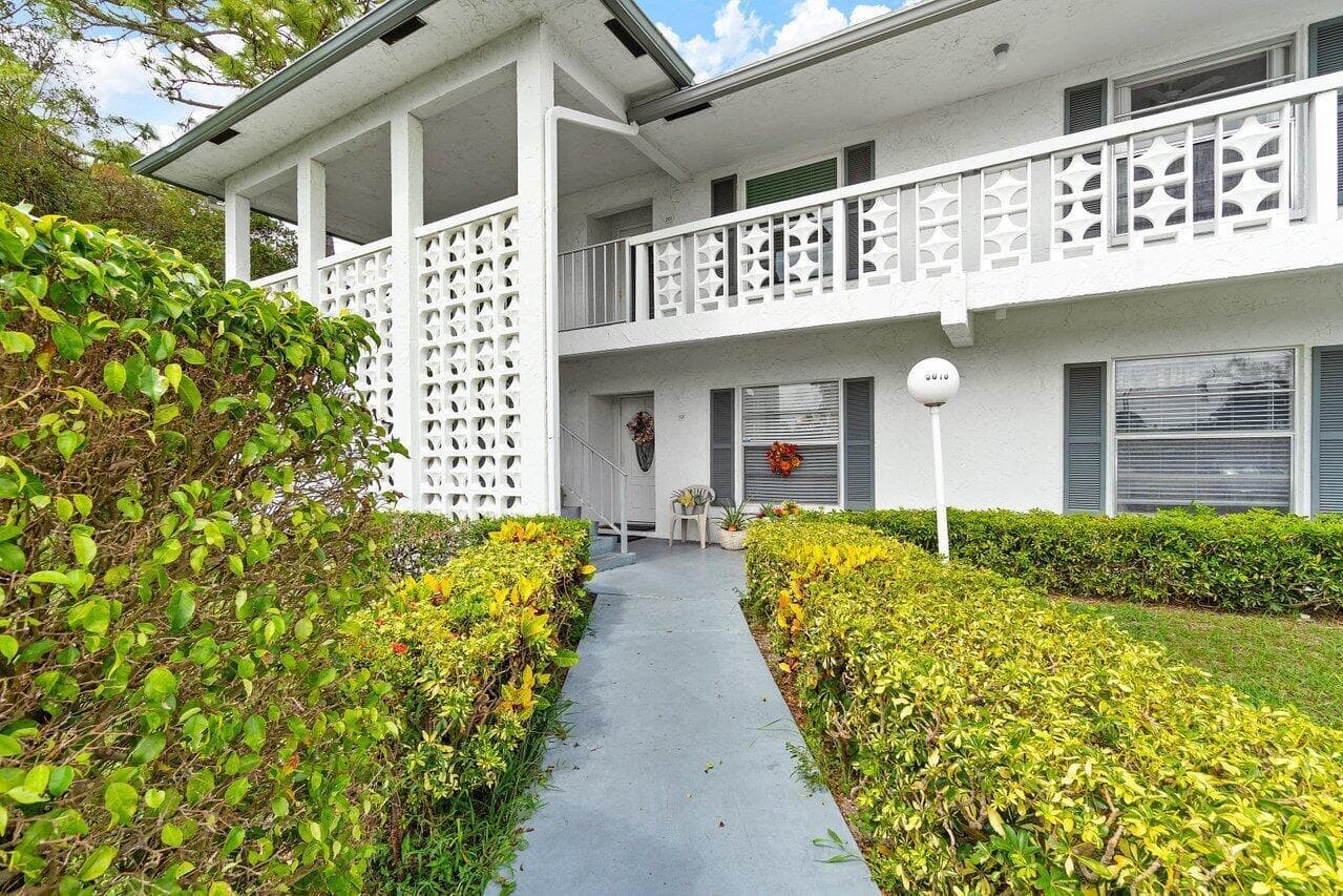 5010 Privet Place 101, Delray Beach, FL 33484