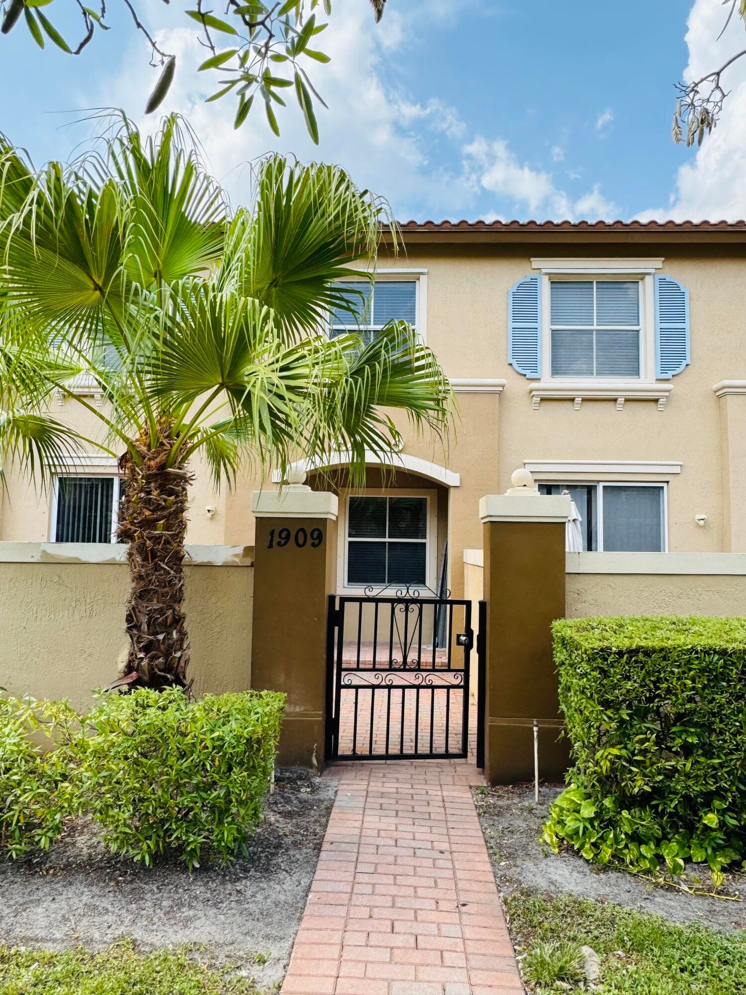 6550 Morgan Hill Trail 1909, West Palm Beach, FL 33411