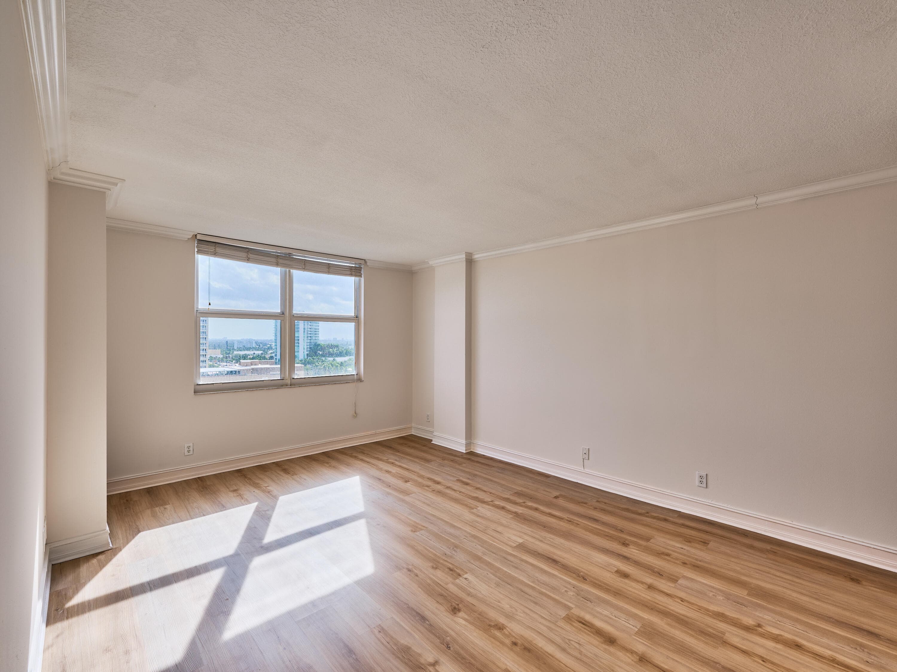 305 N Pompano Beach Boulevard 1204, Pompano Beach, FL 33062 13