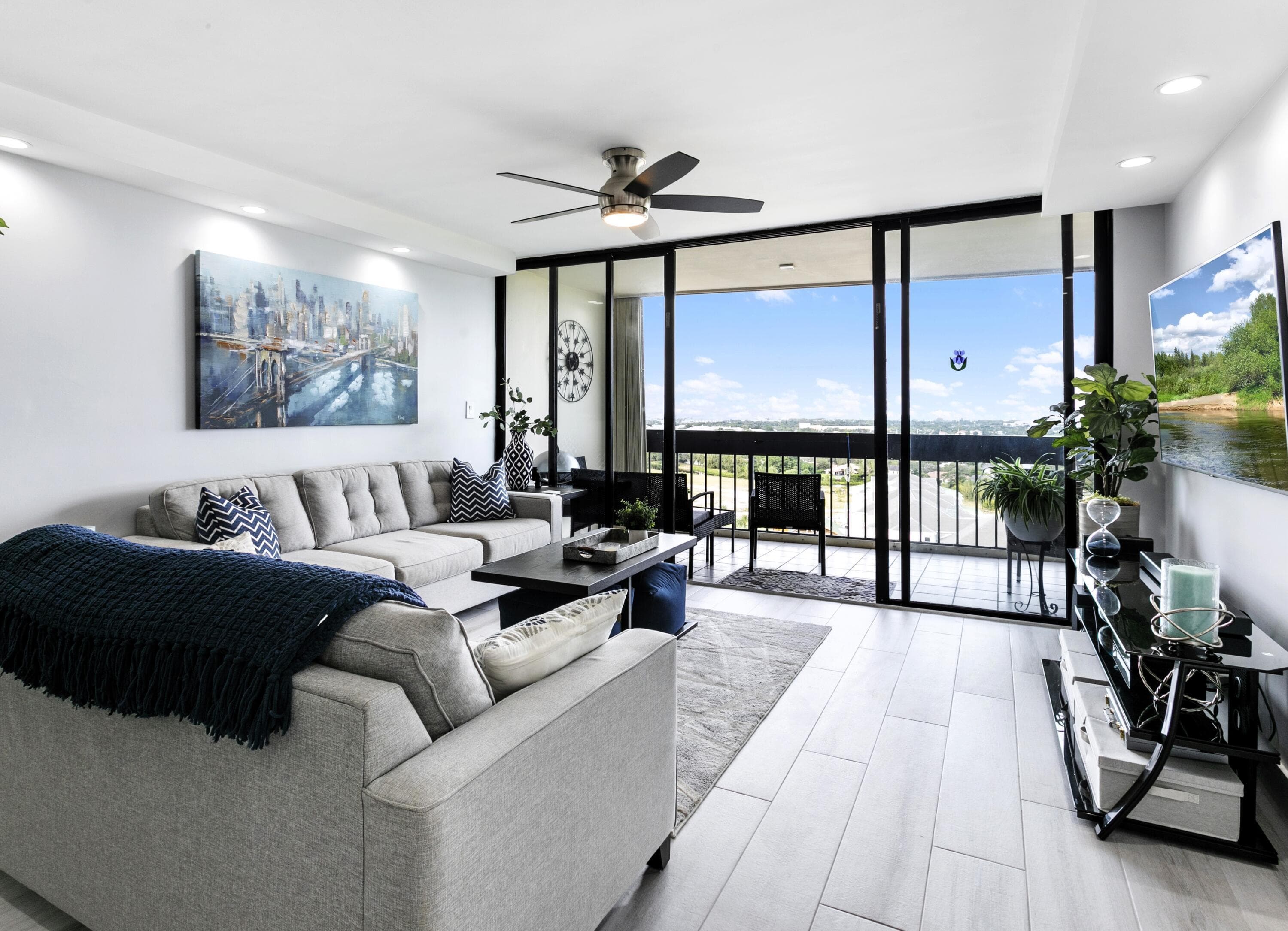 2400 Presidential Way 1803, West Palm Beach, FL 33401 3