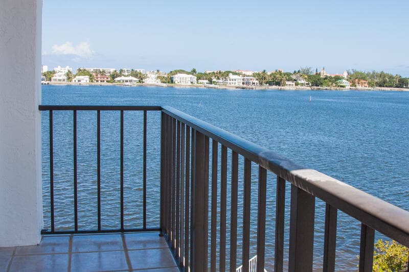 301 Croton Avenue 405, Lantana, FL 33462 10