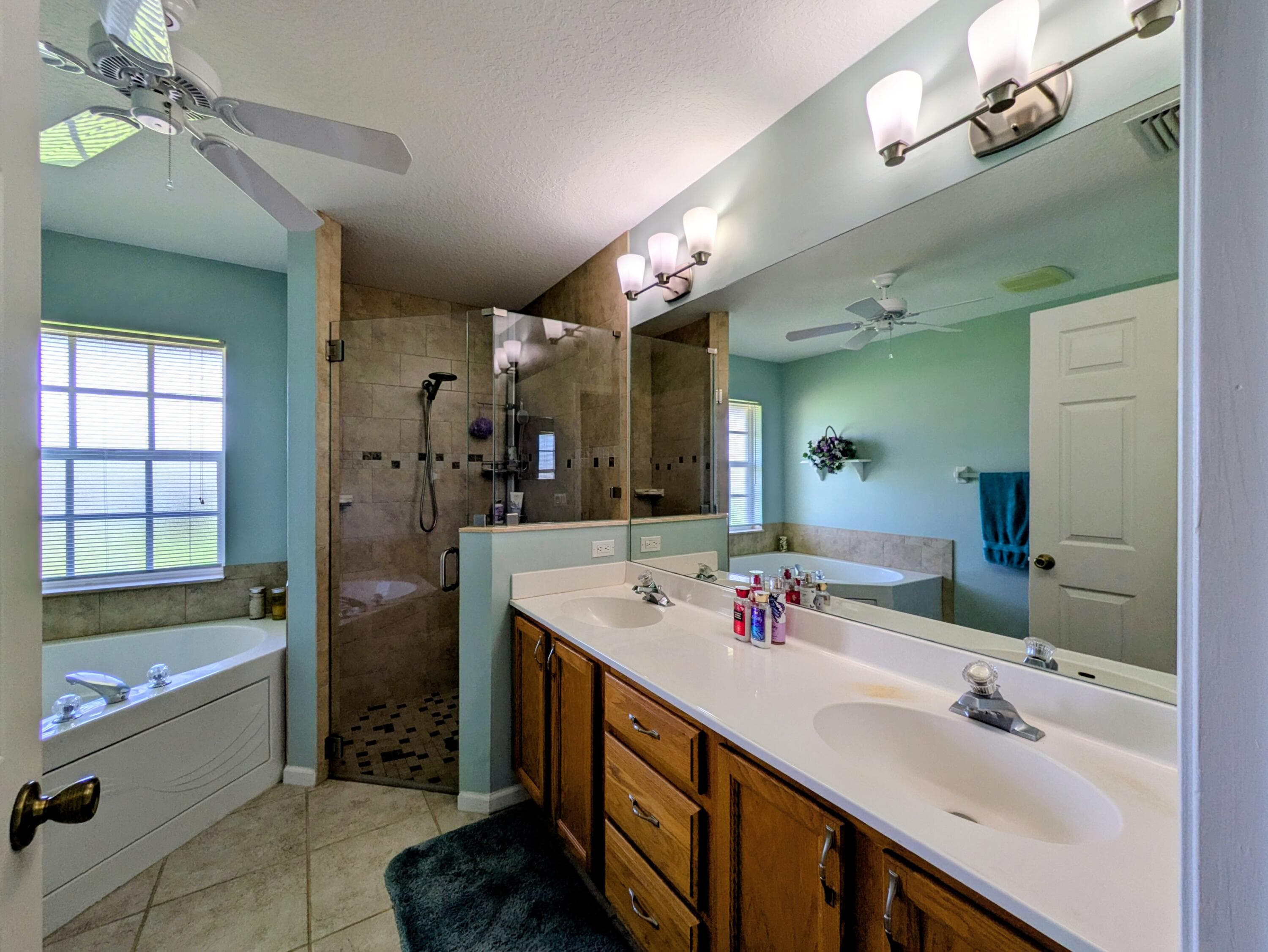 357 SE Cork Road, Port St. Lucie, FL 34984 20
