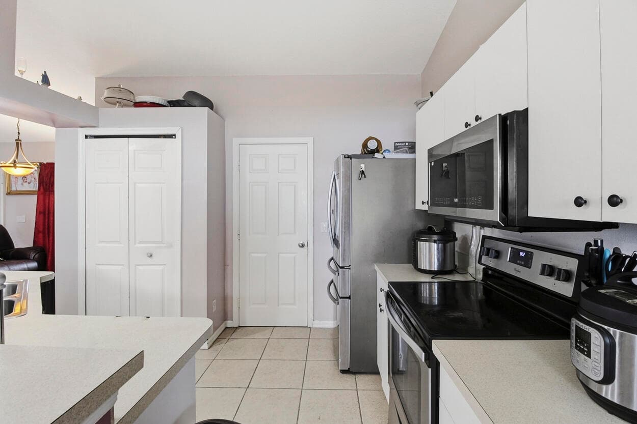 2718 SW Hamilton Avenue, Port St. Lucie, FL 34987 29