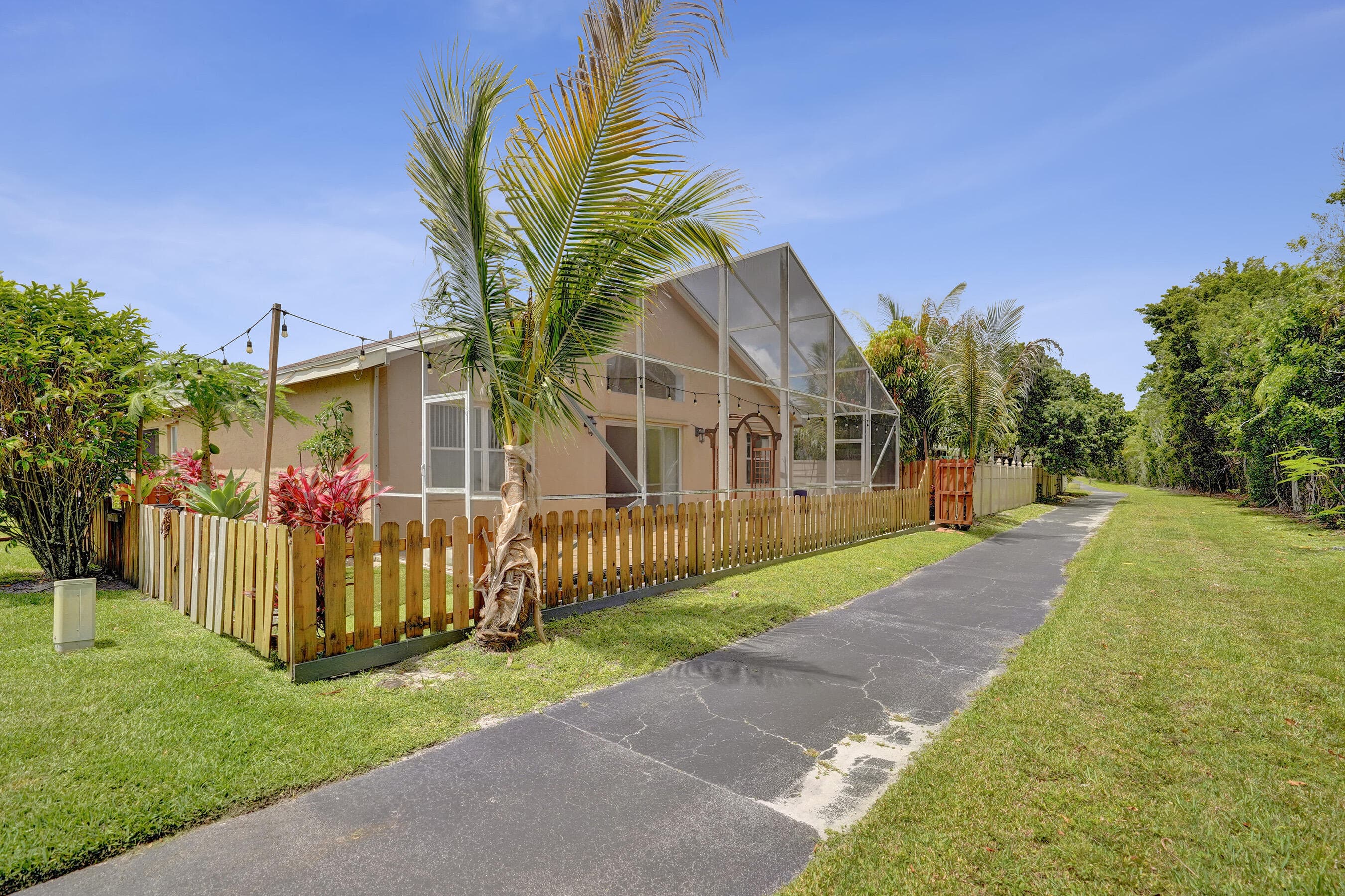6817 Barnwell Drive, Boynton Beach, FL 33437 21
