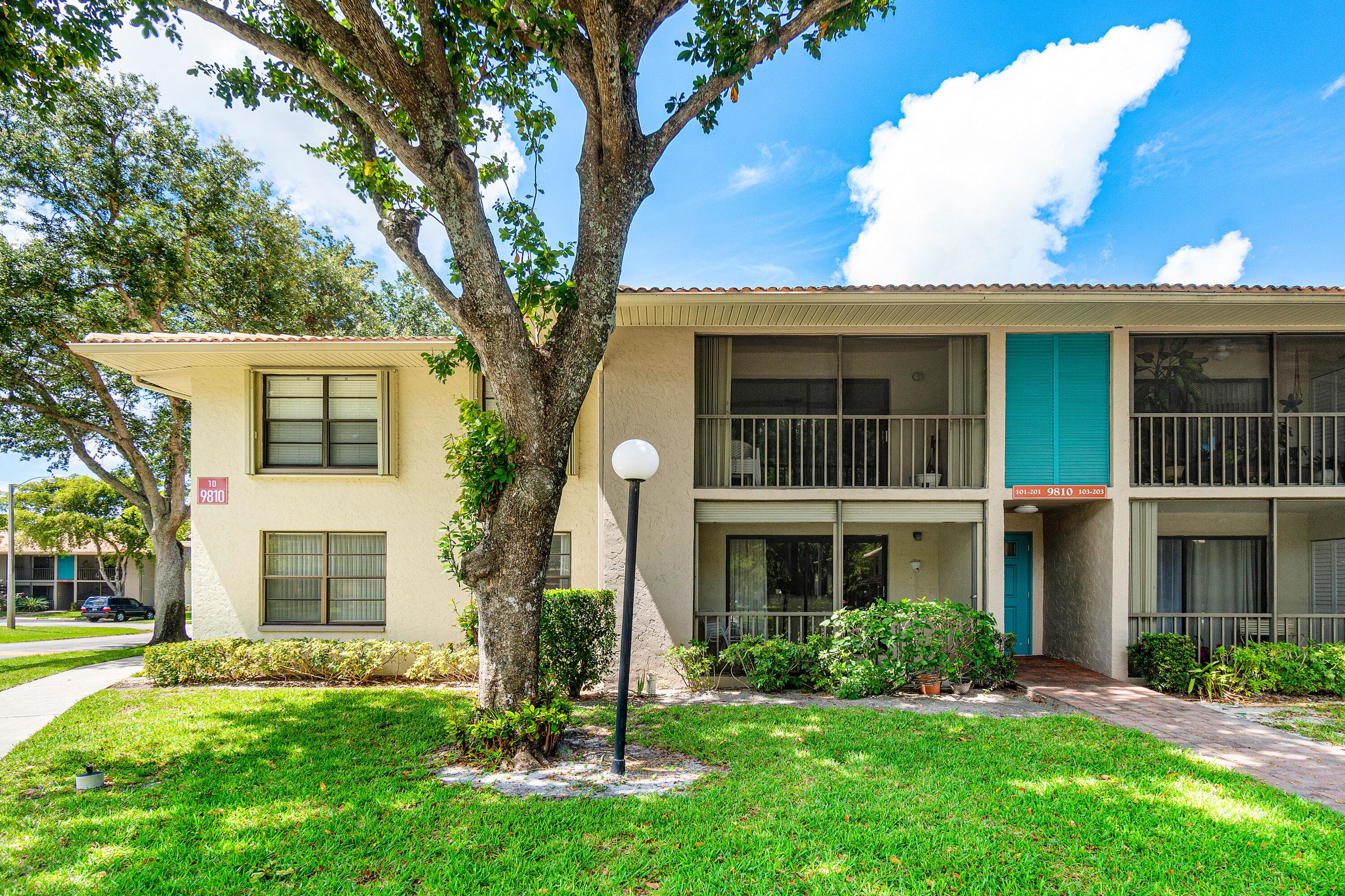 9810 Pineapple Tree Drive 101, Boynton Beach, FL 33436 2