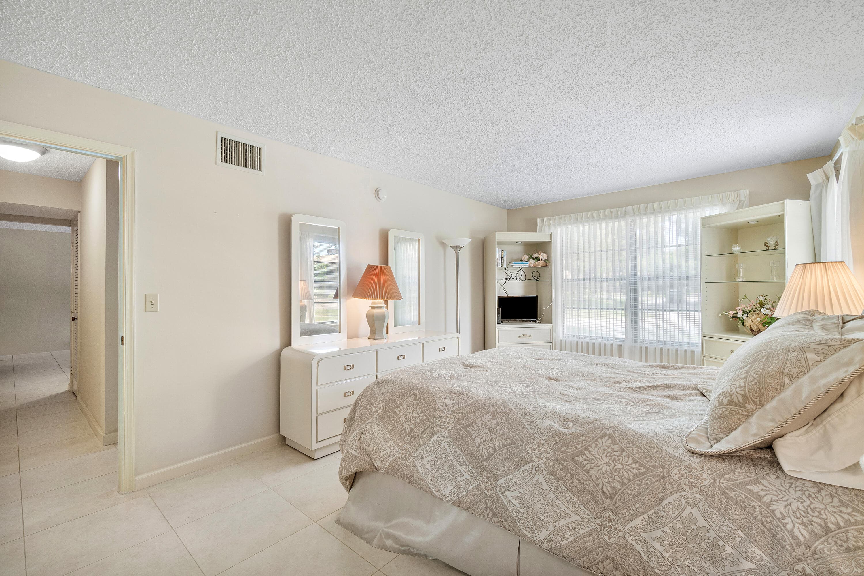 9810 Pineapple Tree Drive 101, Boynton Beach, FL 33436 17