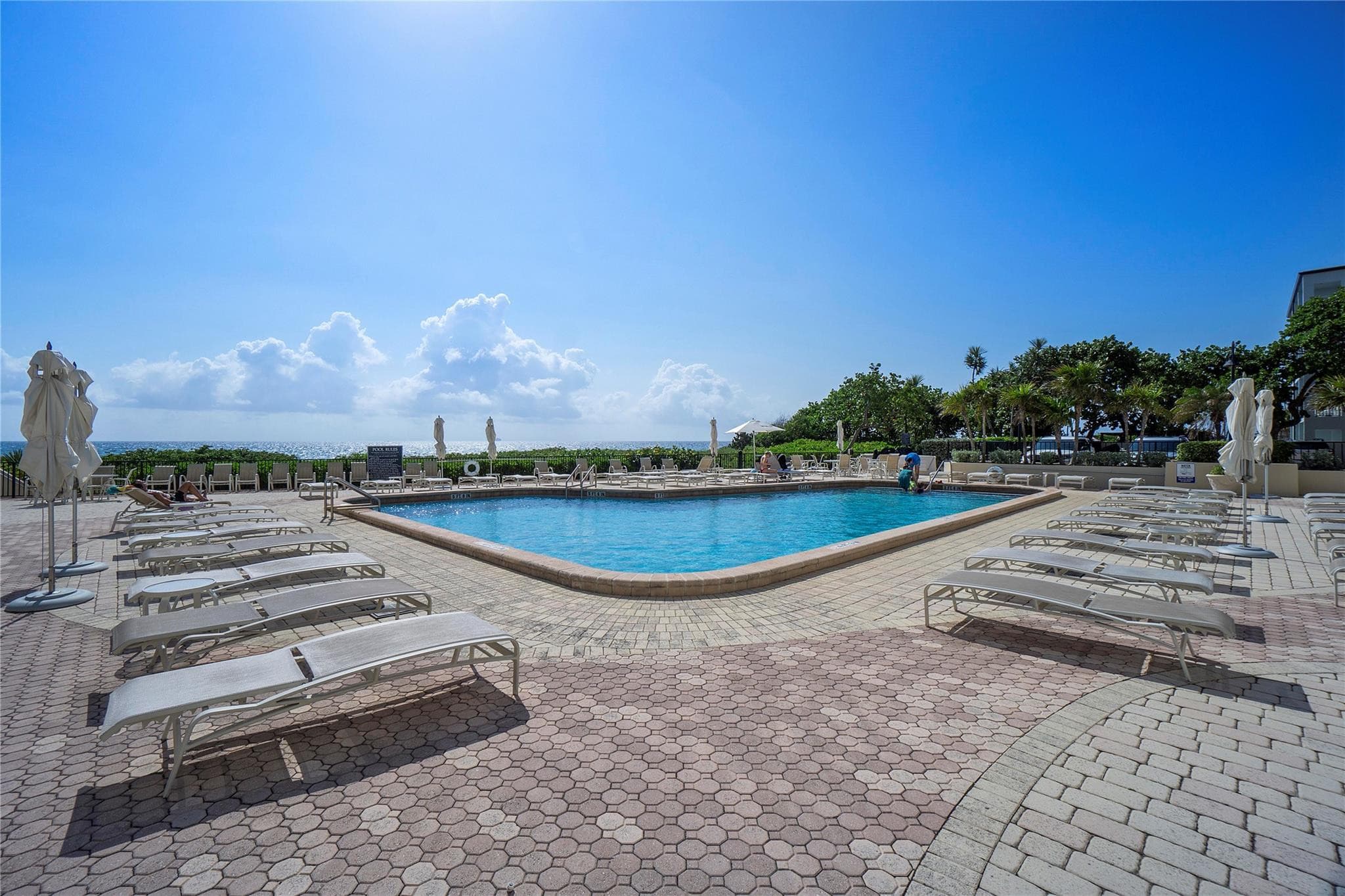 1900 S Ocean Boulevard 8l, Lauderdale-By-The-Sea, FL 33062 2