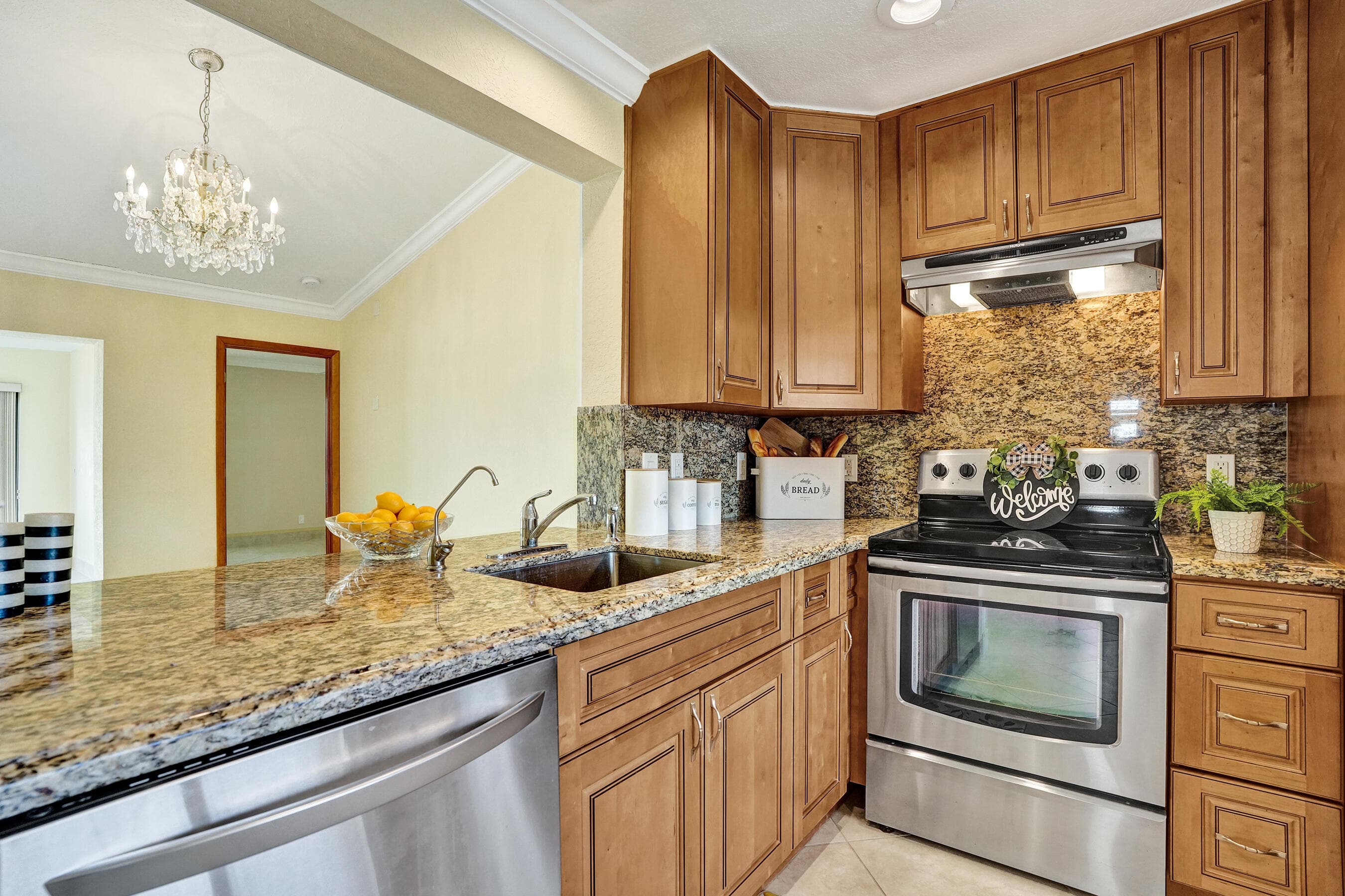 2105 SW 17th Circle, Deerfield Beach, FL 33442 9
