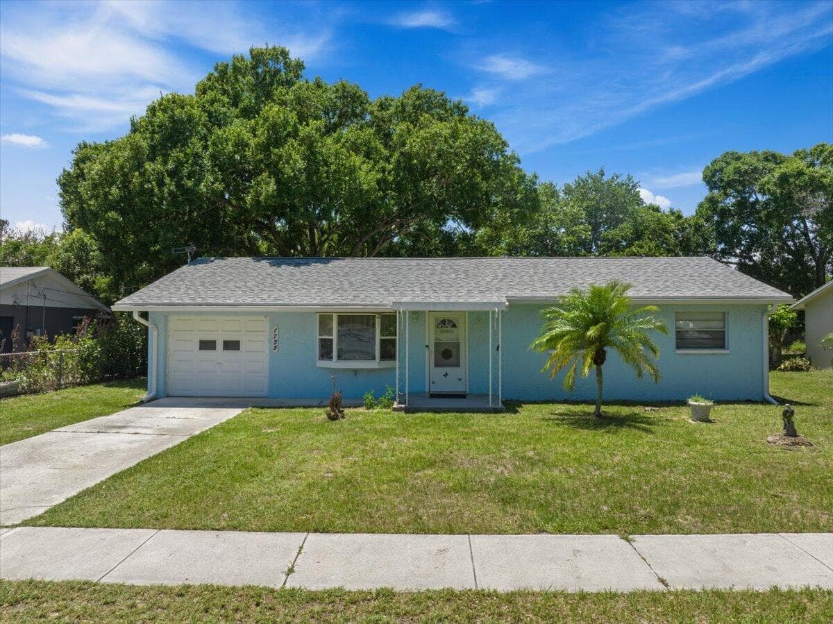 1735 40th Avenue, Vero Beach, FL 32960