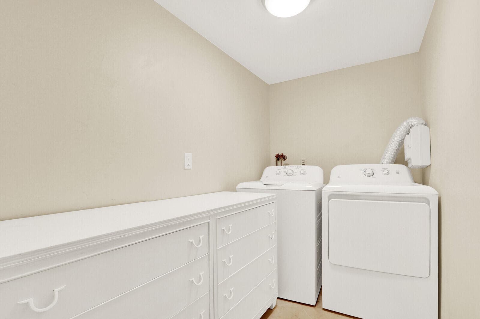 9 Westwood Avenue 102b, Tequesta, FL 33469 33