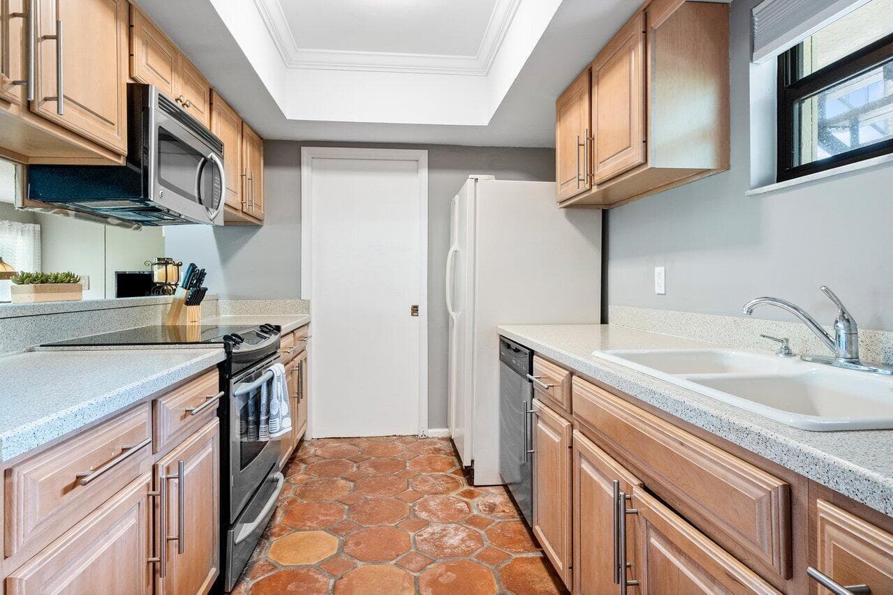 11863 Wimbledon Circle 406, Wellington, FL 33414 5