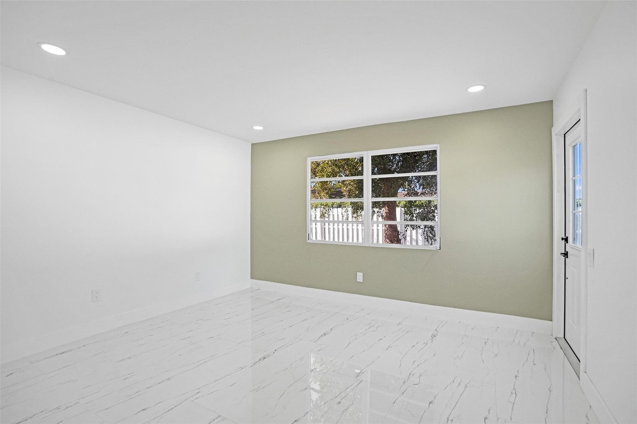 1437 SW 1st Avenue, Deerfield Beach, FL 33441 8