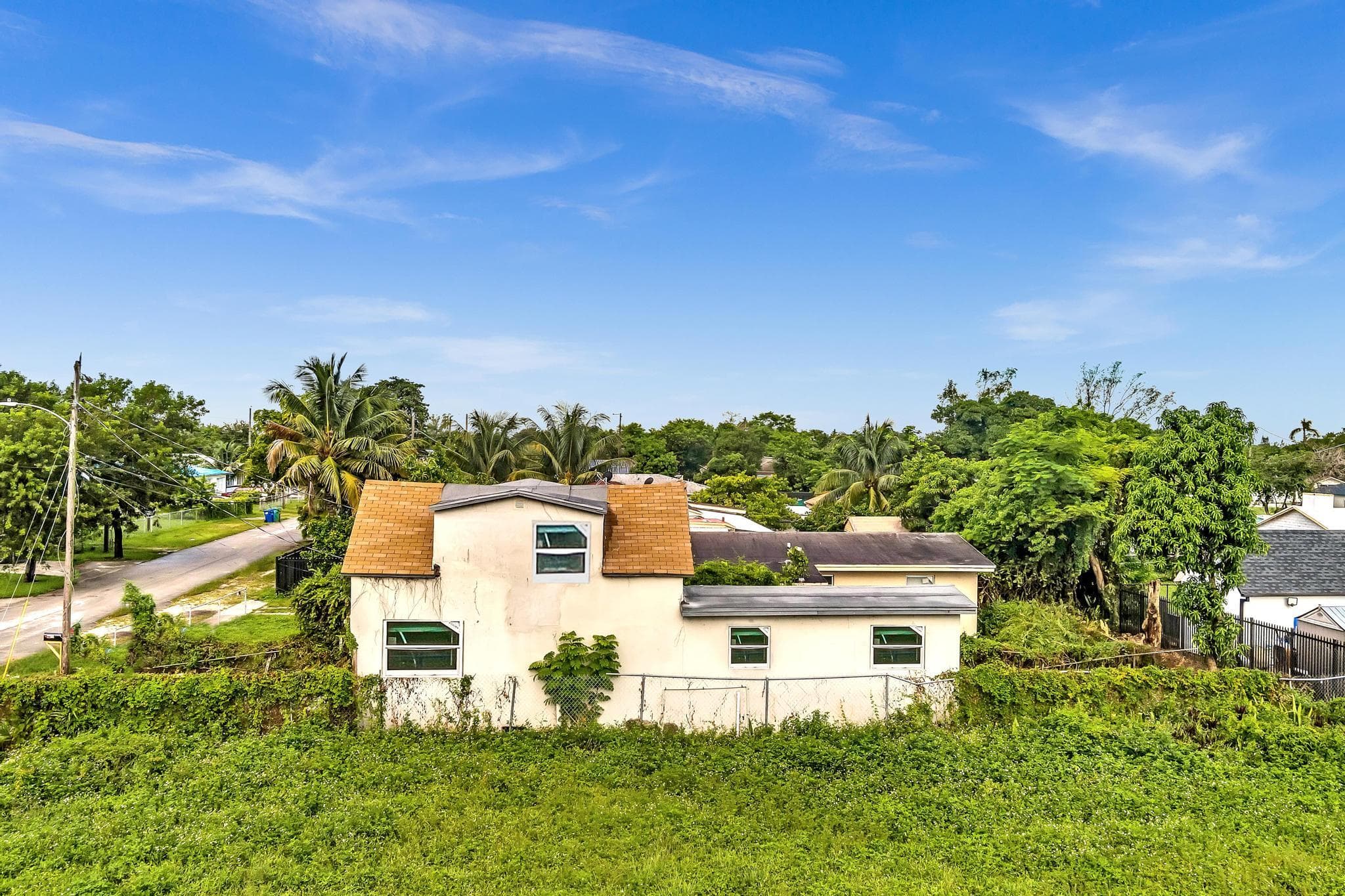 1713 NW 76th Terrace, Miami, FL 33147 25
