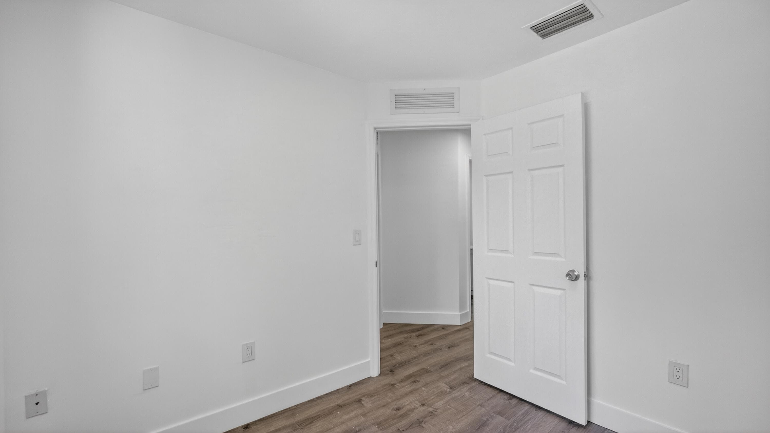 2902 NW 44th Street, Miami, FL 33142 8
