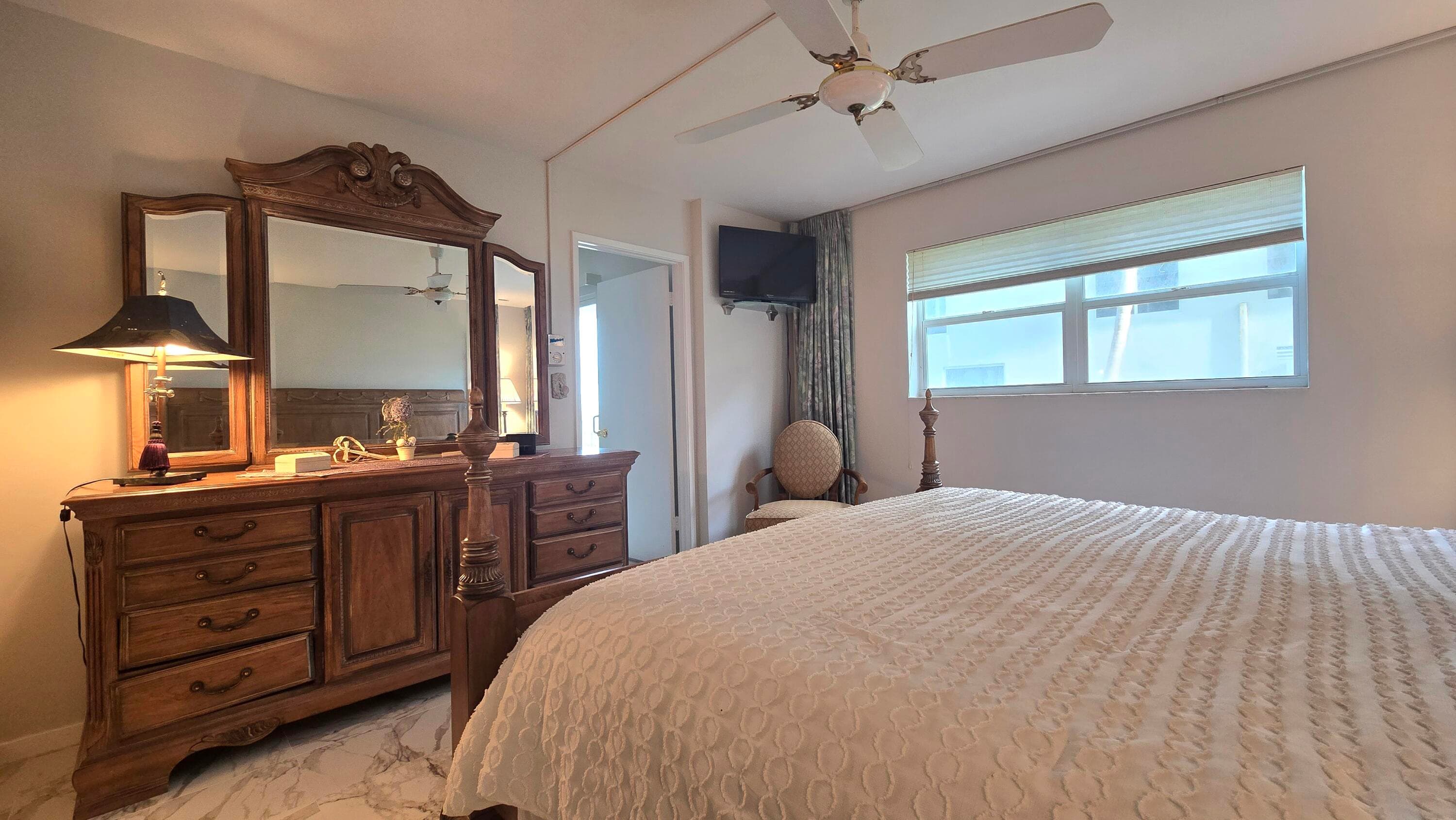 1161 Hillsboro Mile 107, Hillsboro Beach, FL 33062 28