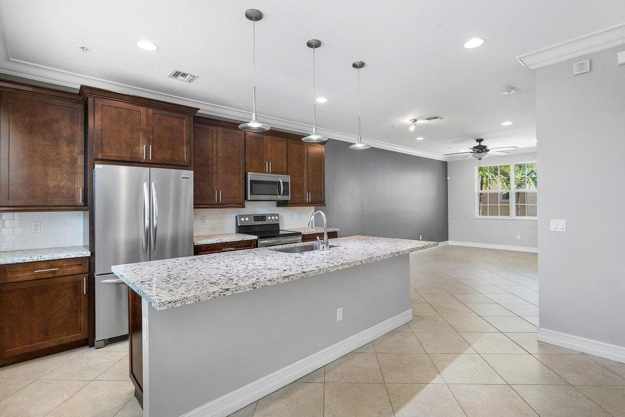 224 S Federal Highway 4, Lake Worth Beach, FL 33460 11