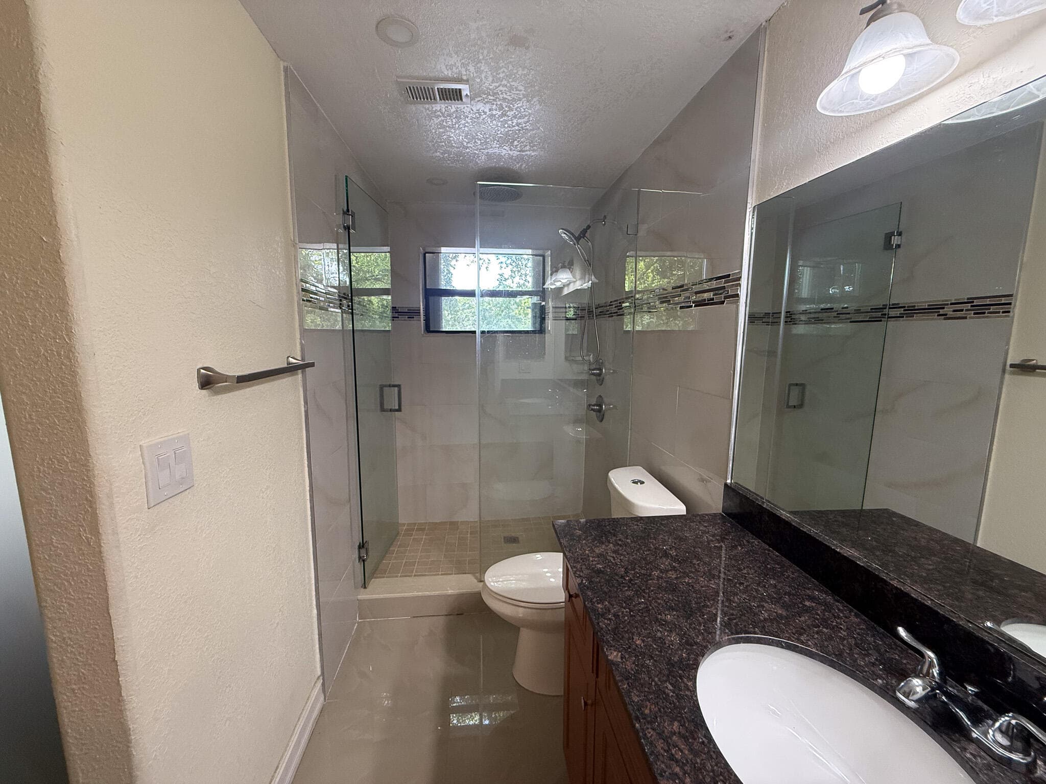 4567 NW 90th Avenue, Sunrise, FL 33351 18