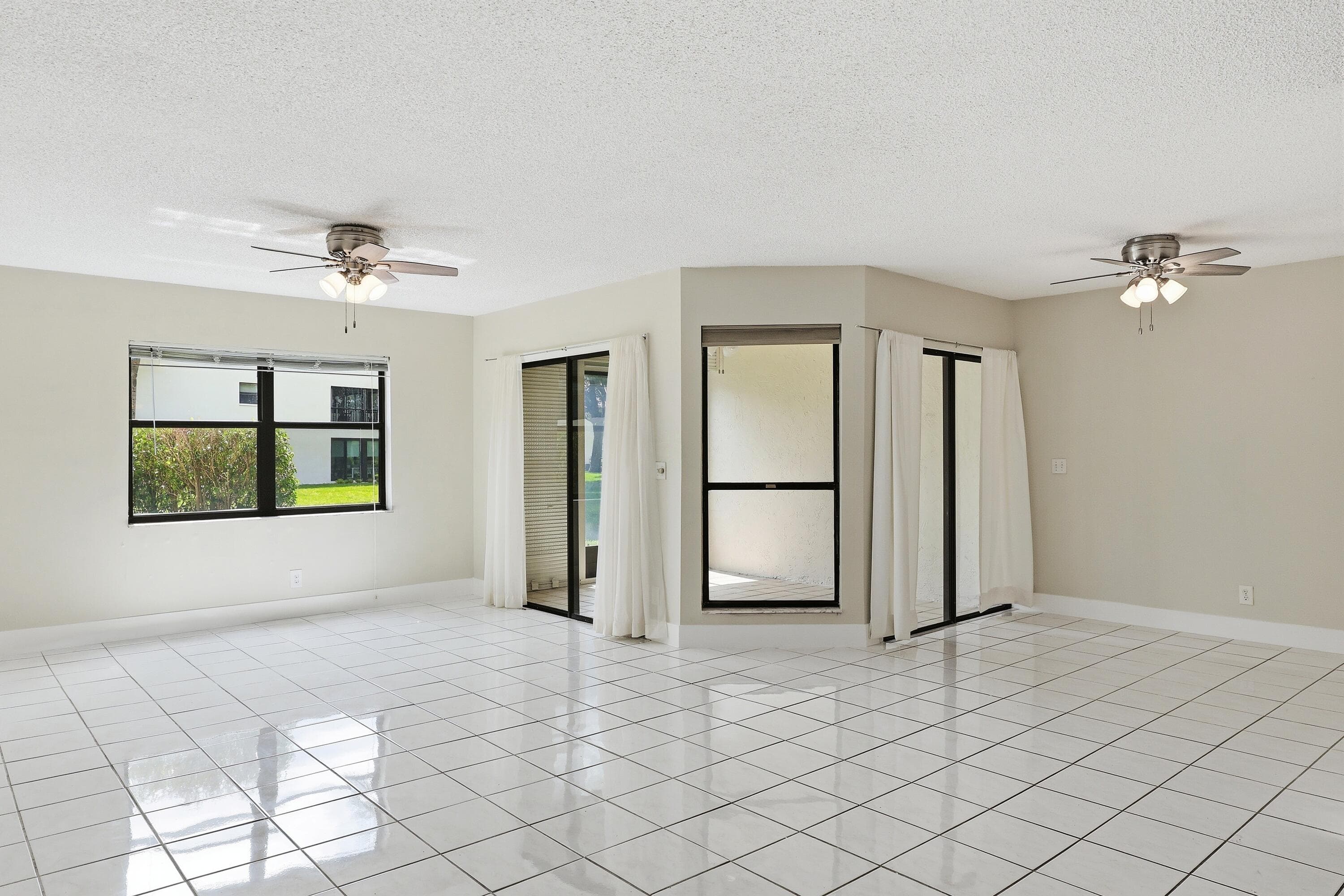 3242 Perimeter Drive, Greenacres, FL 33467 12