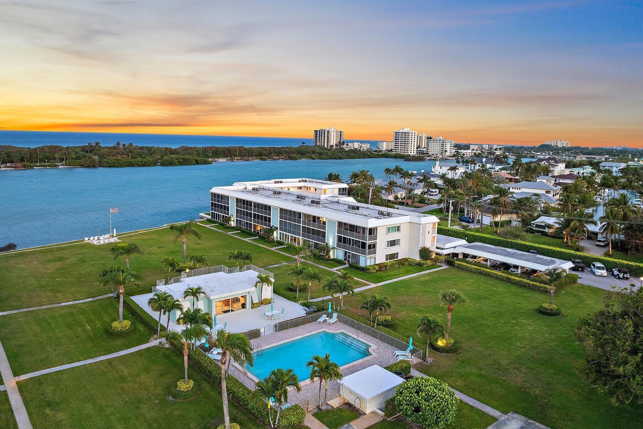 100 Waterway Road E305, Tequesta, FL 33469 9