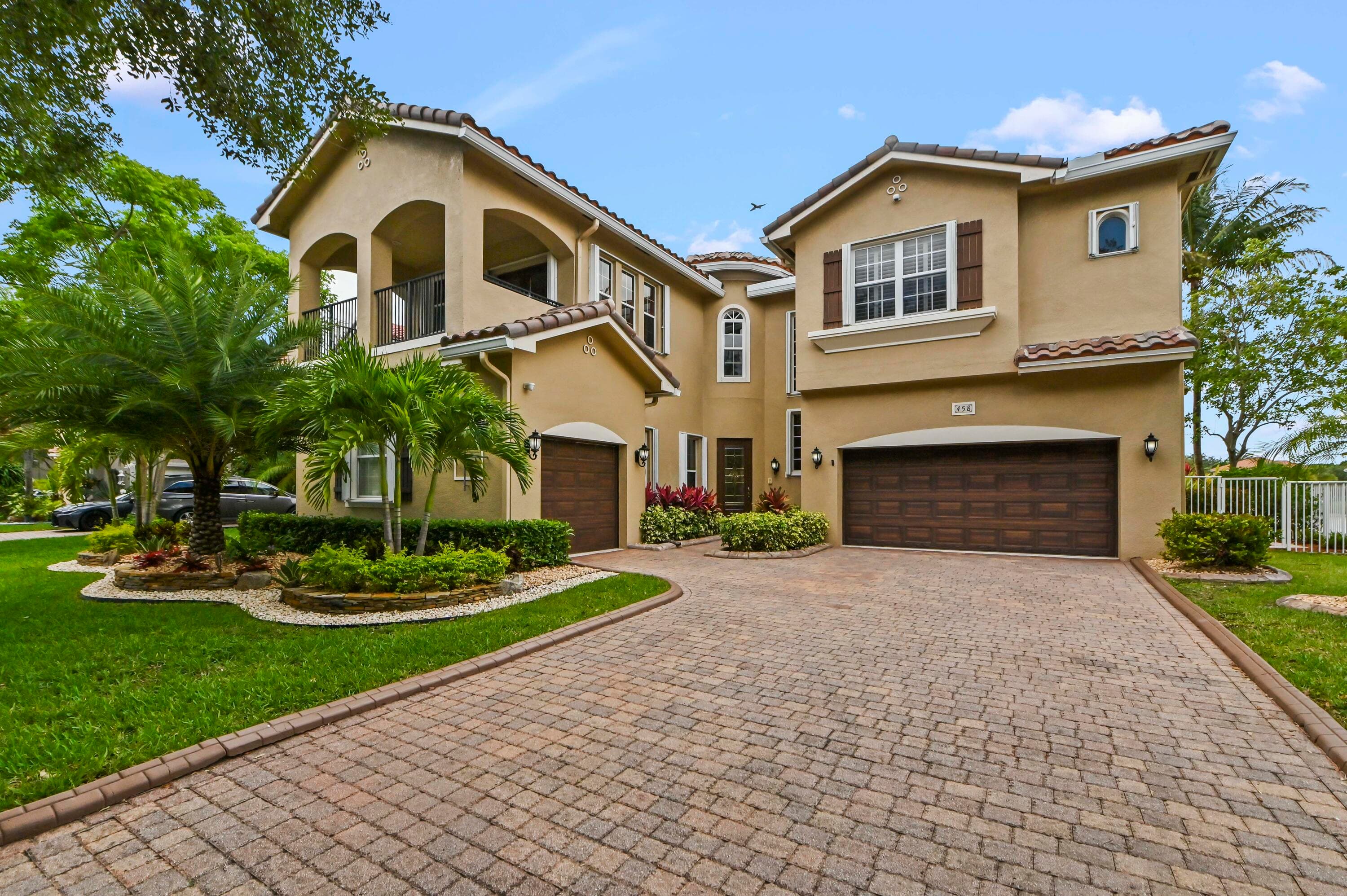 458 Cresta Circle, West Palm Beach, FL 33413 2
