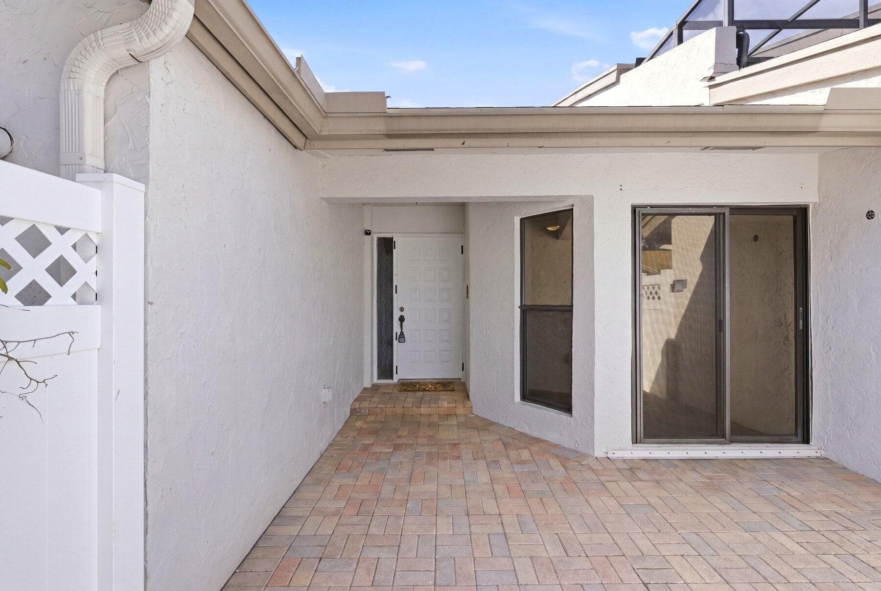 6670 Canary Palm Circle, Boca Raton, FL 33433 2