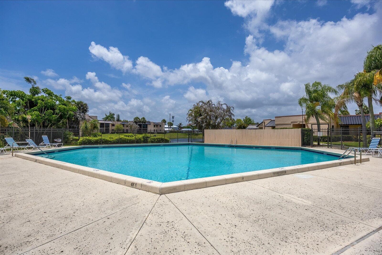 2069 NE Collins Circle 7-50, Jensen Beach, FL 34957 31