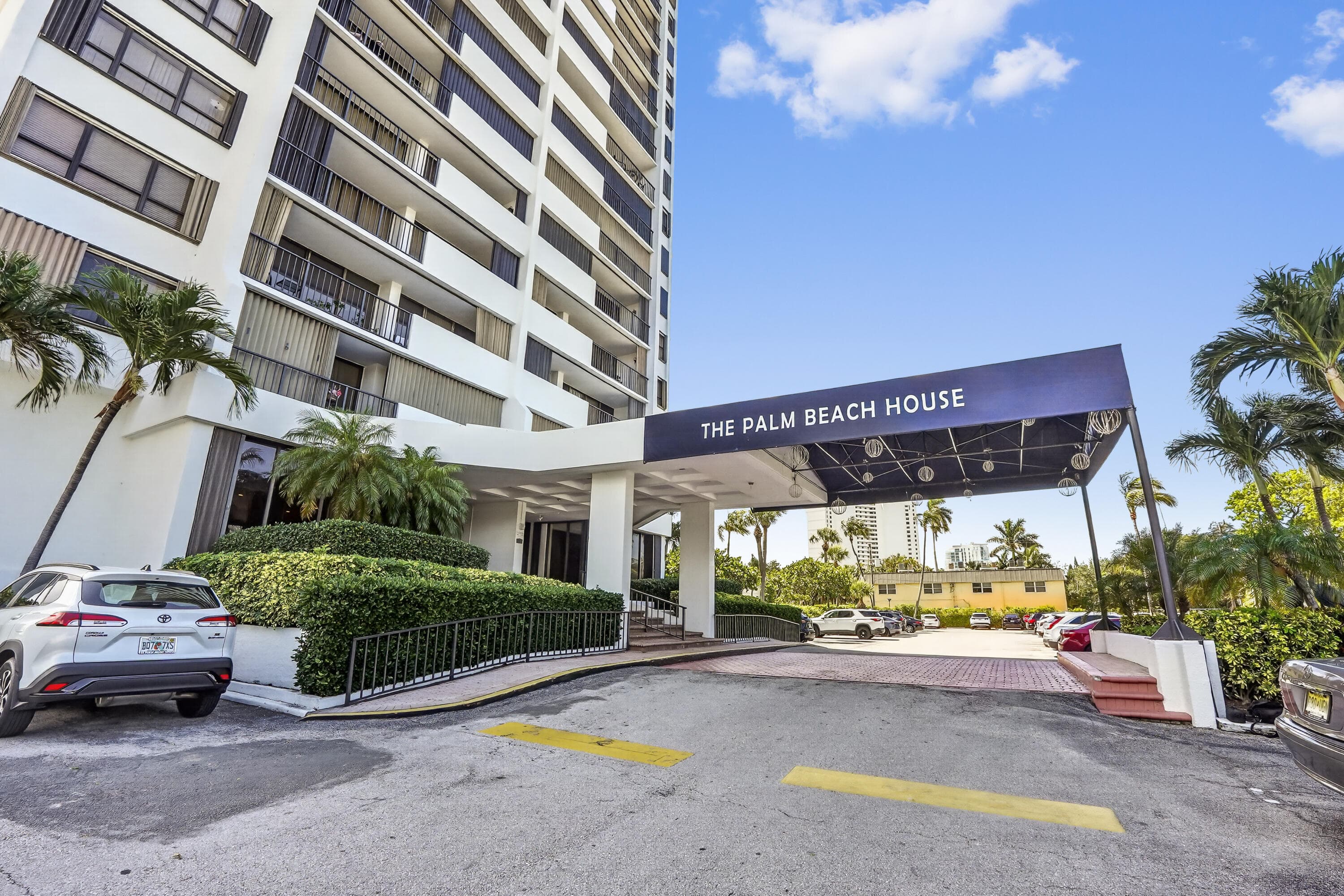 5600 N Flagler Drive 1106, West Palm Beach, FL 33407 19