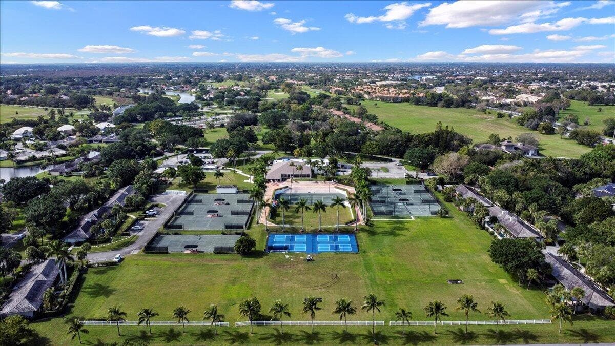 11863 Wimbledon Circle 441, Wellington, FL 33414 21