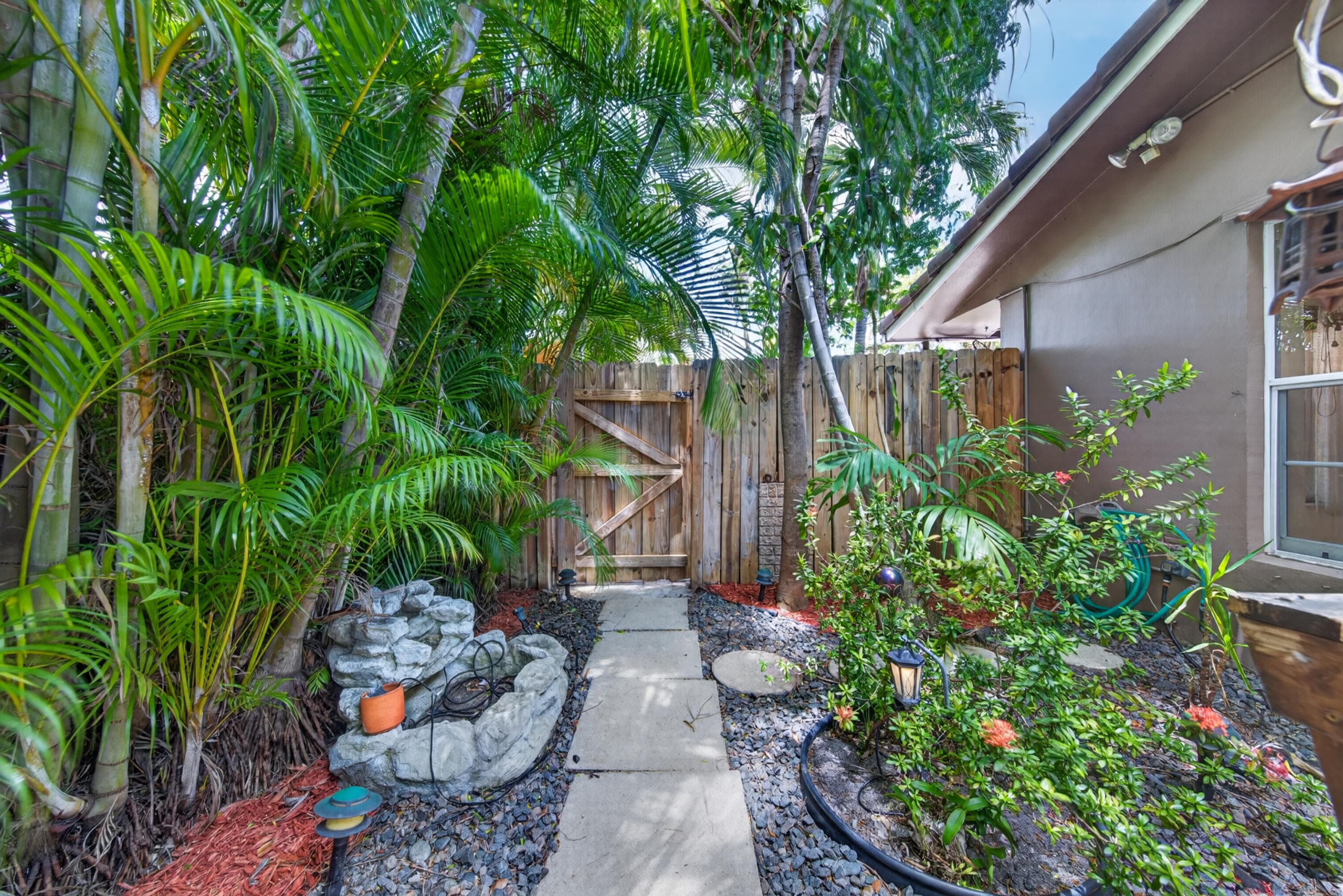 1540 NE 40th Street, Oakland Park, FL 33334 40