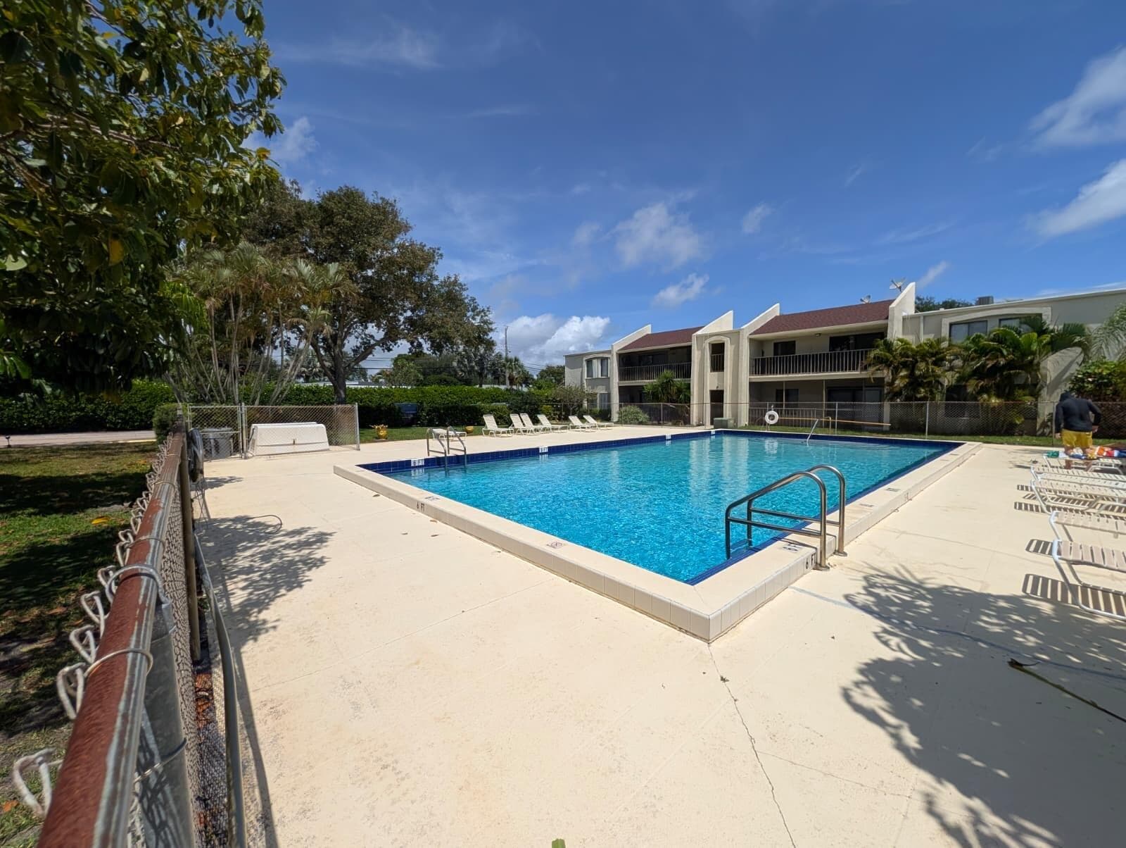 150 Pineview Road Apt E6, Jupiter, FL 33469 3
