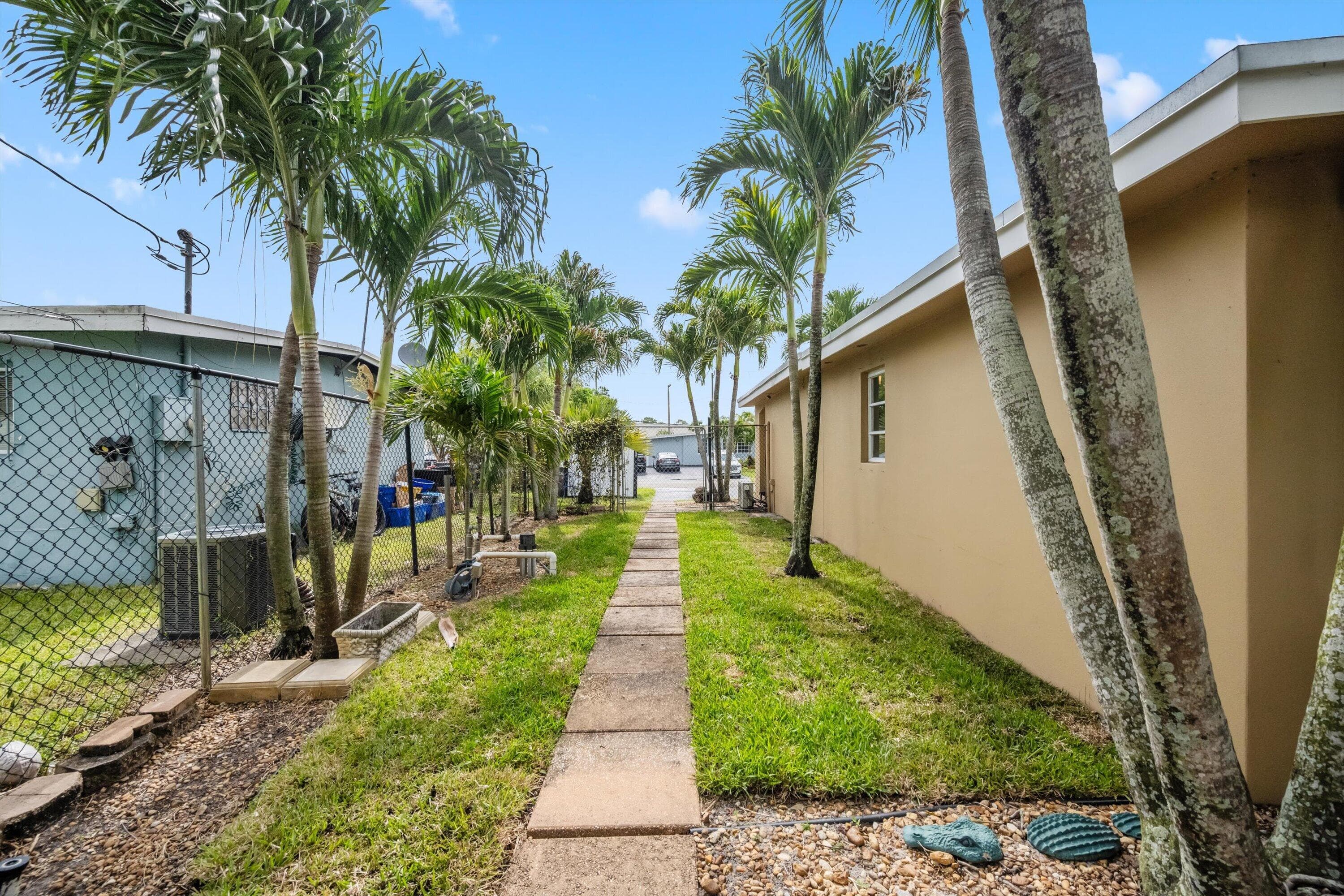 2179 Pepper Road, West Palm Beach, FL 33415 20
