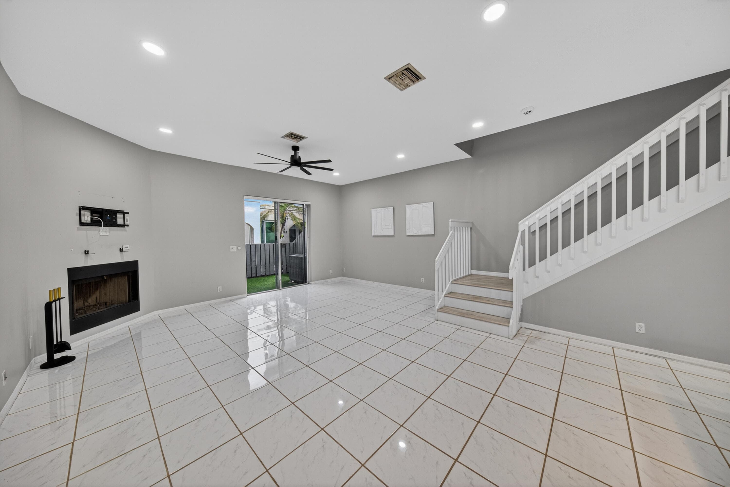 835 NE 17th Way, Fort Lauderdale, FL 33304 8