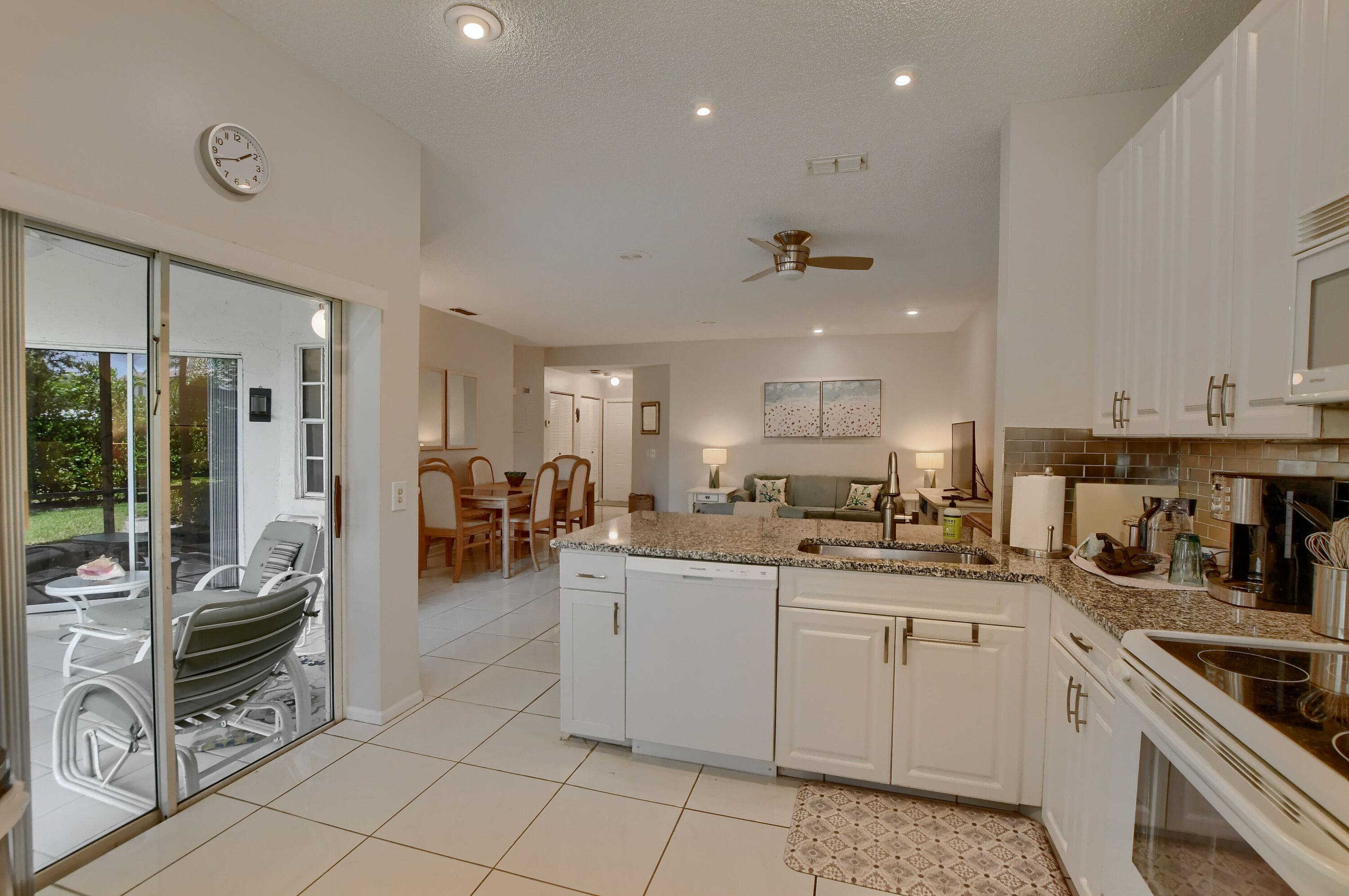6563 Via Regina, Boca Raton, FL 33433 11