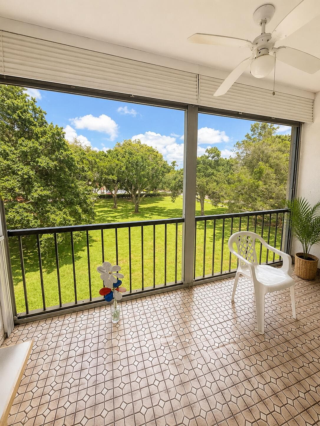 8990 S Hollybrook Boulevard 302, Pembroke Pines, FL 33025 6