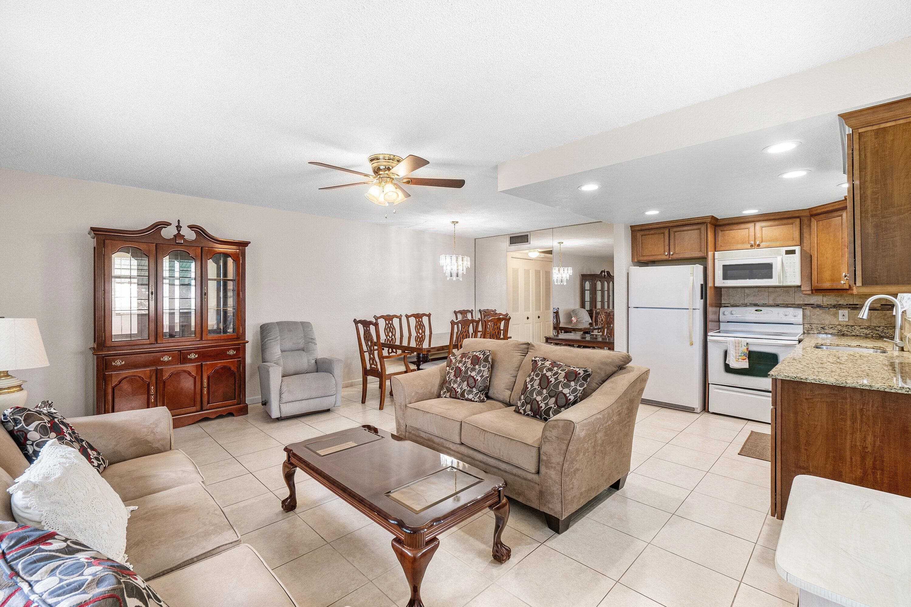57 Canterbury, West Palm Beach, FL 33417 7