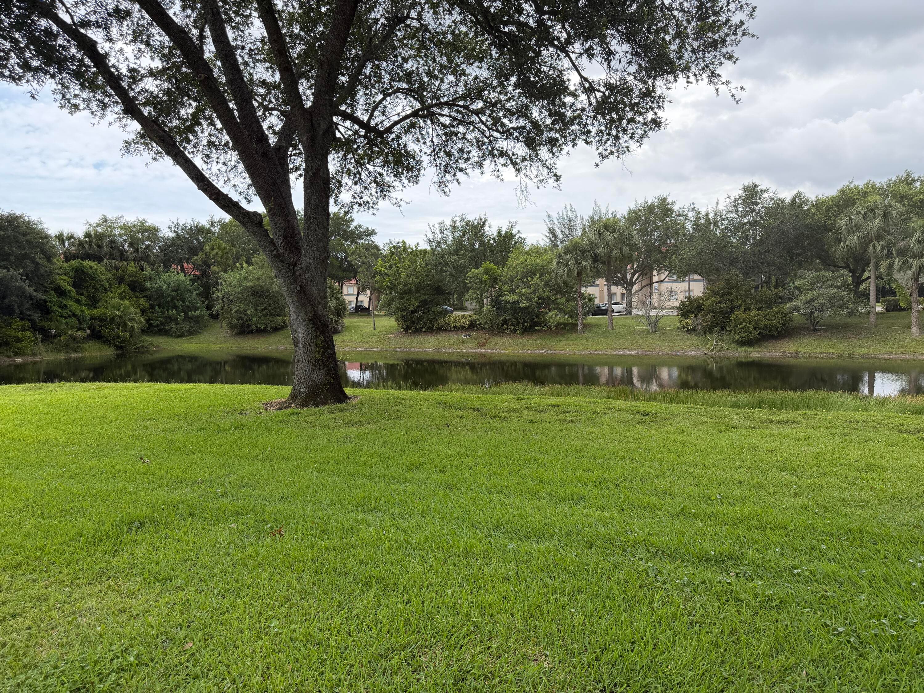 212 Lake Susan Lane, West Palm Beach, FL 33411 8