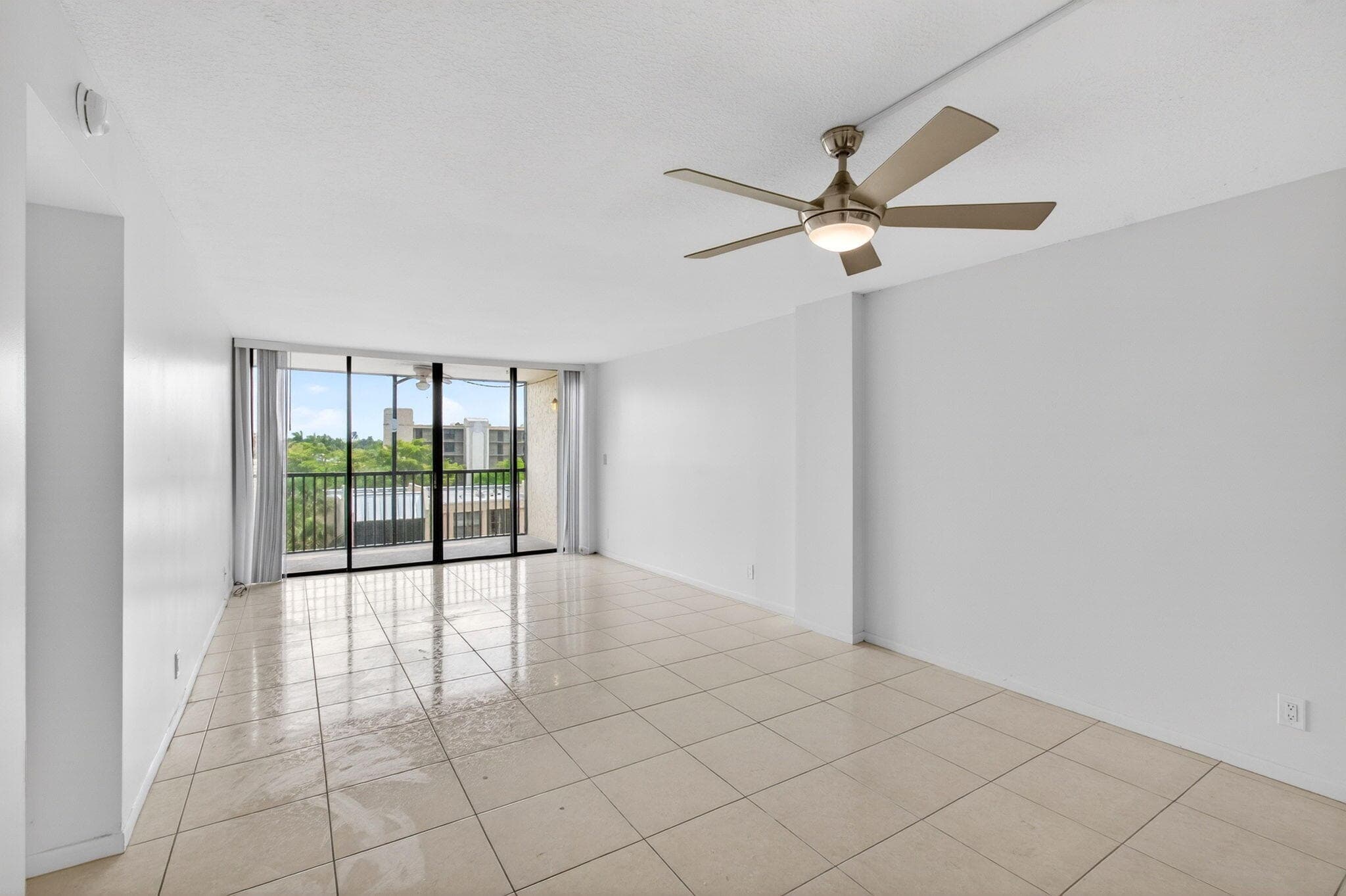 12 Royal Palm Way 501, Boca Raton, FL 33432 21