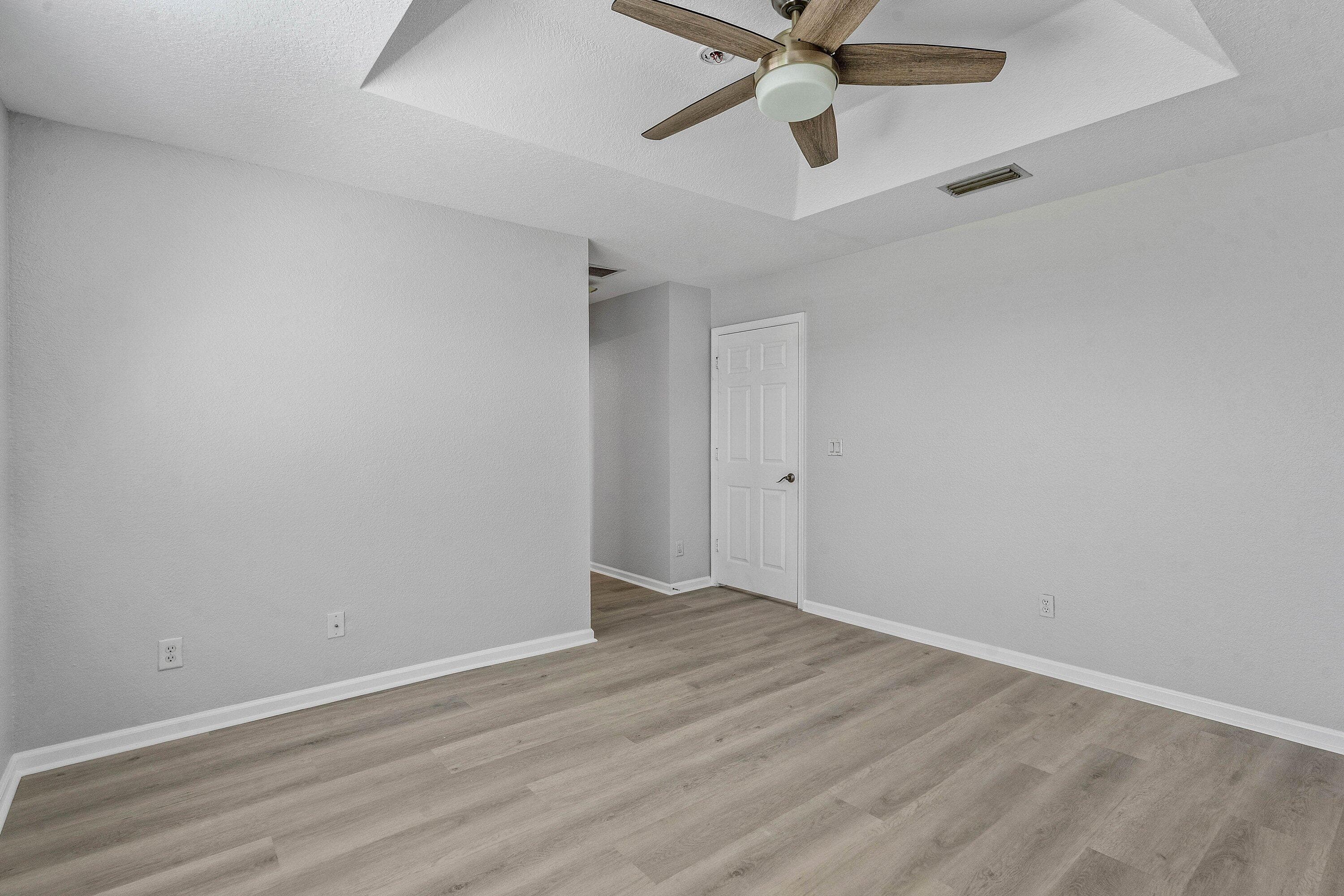 3260 Commodore Court, West Palm Beach, FL 33411 19