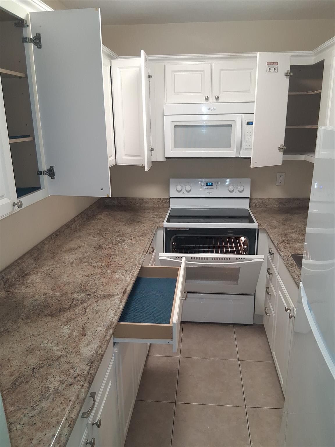 5720 NE 22nd Way 406, Fort Lauderdale, FL 33308 11